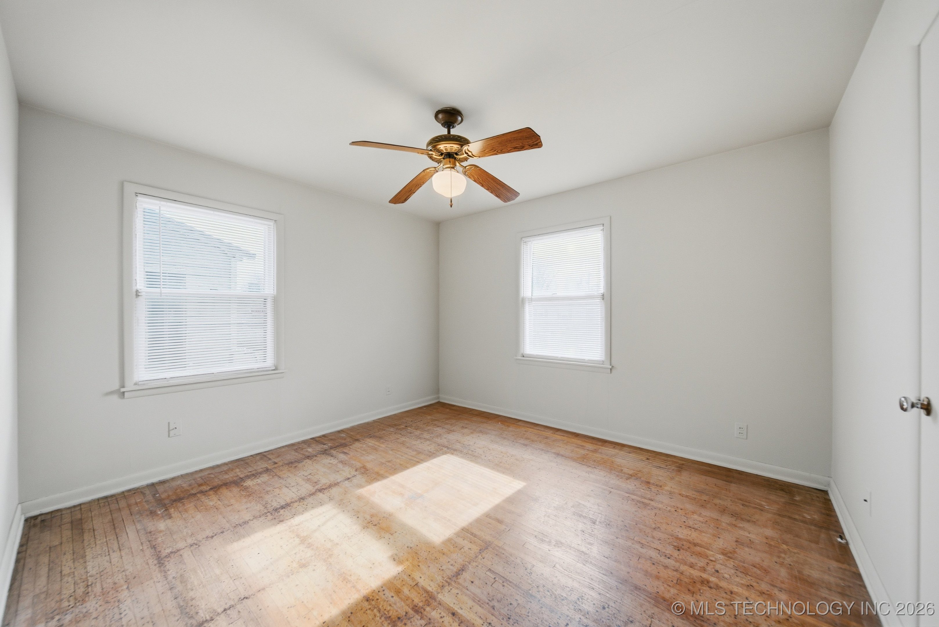 1539 E 53rd Street Property Photo 8