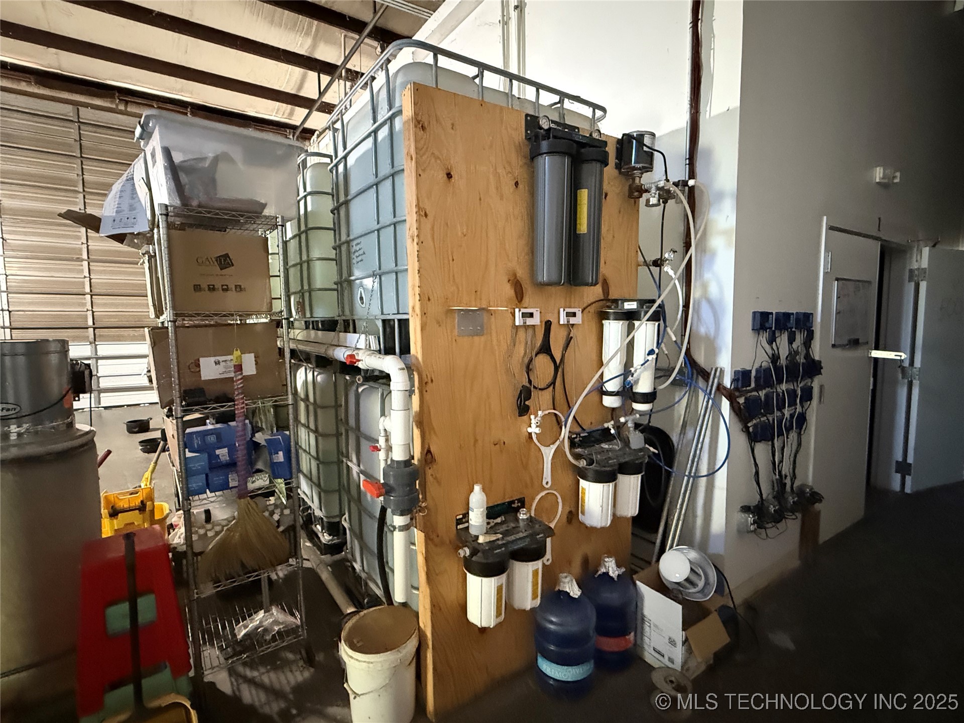 1001 E Central Avenue Property Photo 6