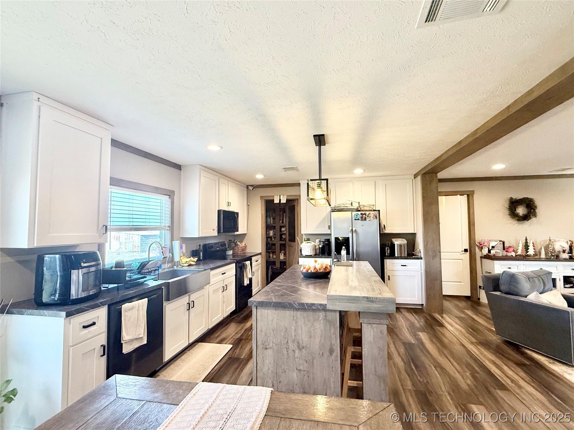 426550 E 250 Road Property Photo 5