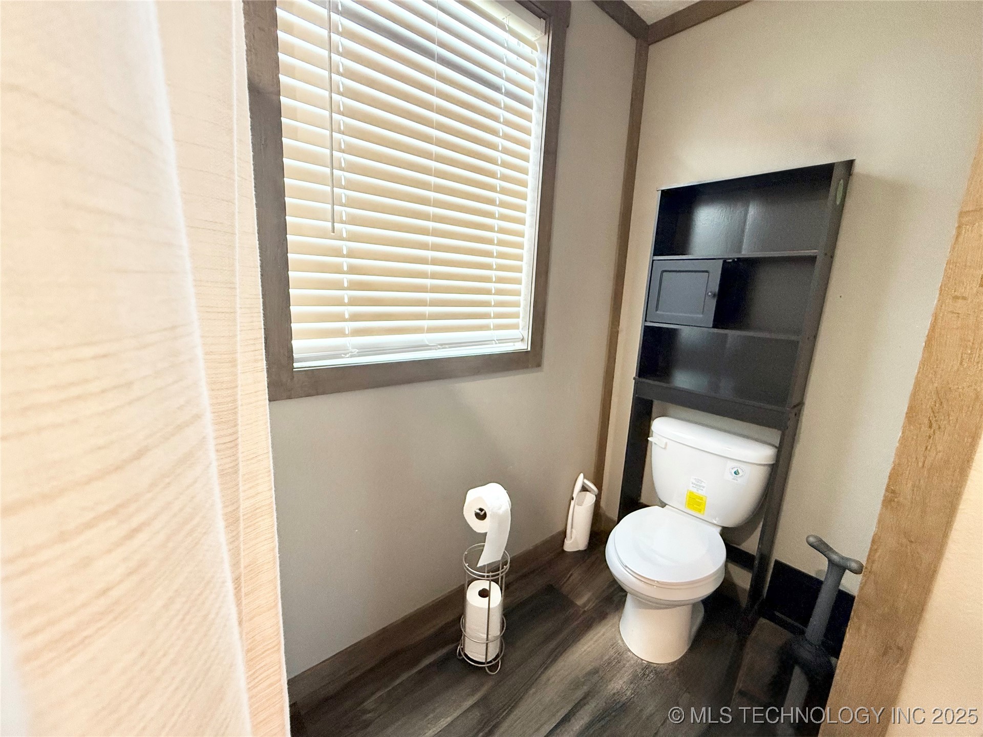 426550 E 250 Road Property Photo 17