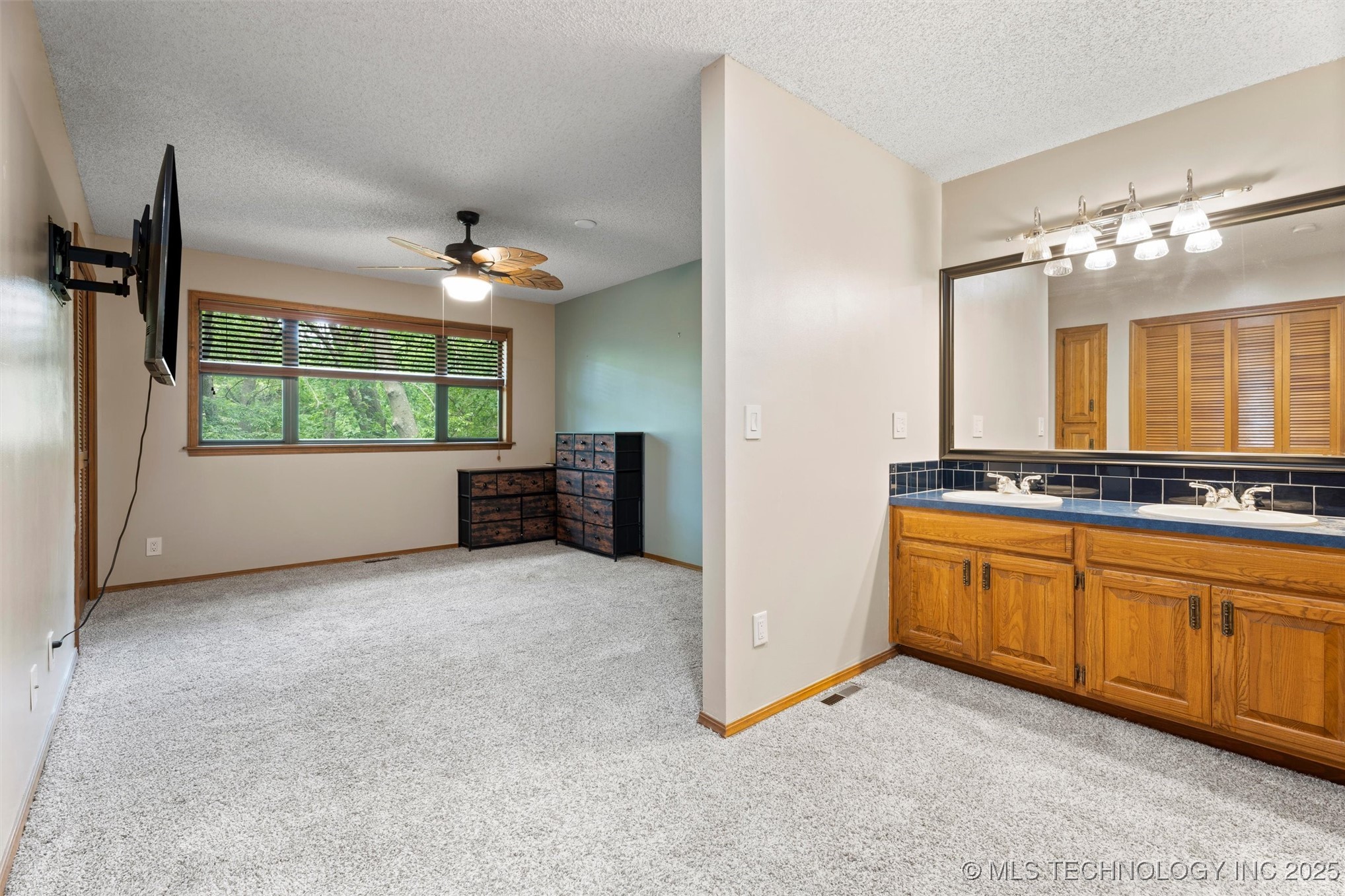 633 Kenwood Drive Property Photo 15