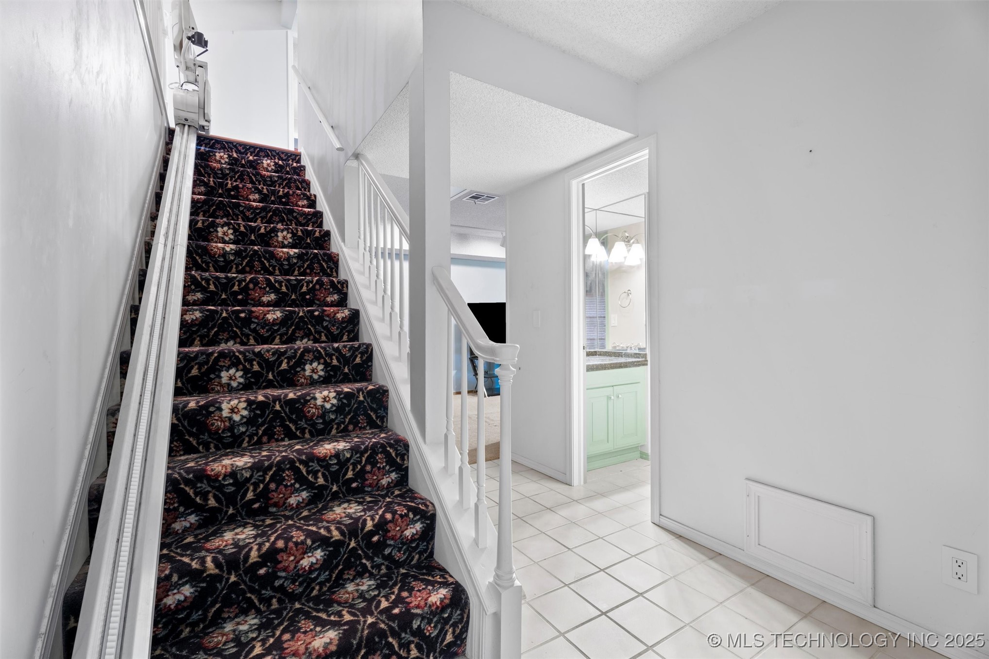 633 Kenwood Drive Property Photo 16