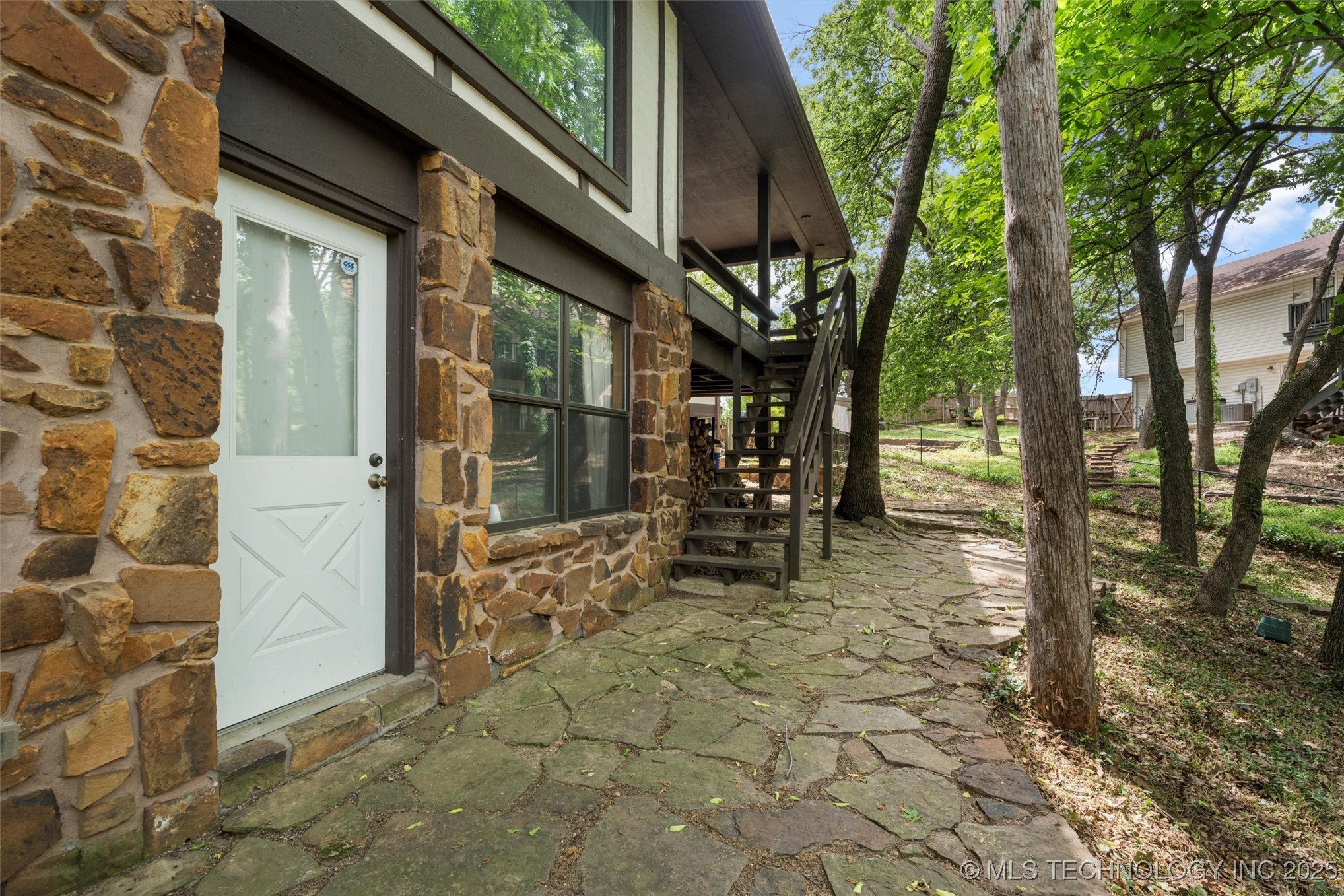 633 Kenwood Drive Property Photo 27