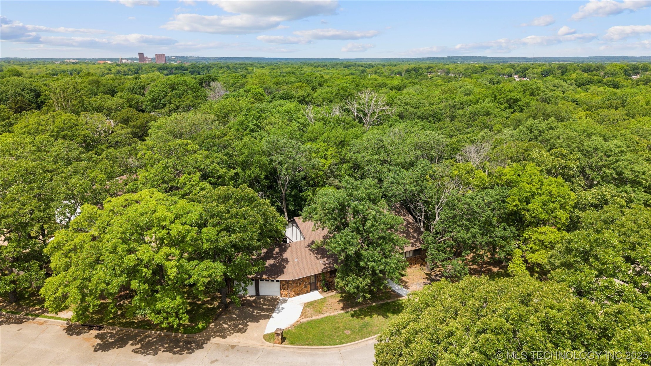 633 Kenwood Drive Property Photo 28