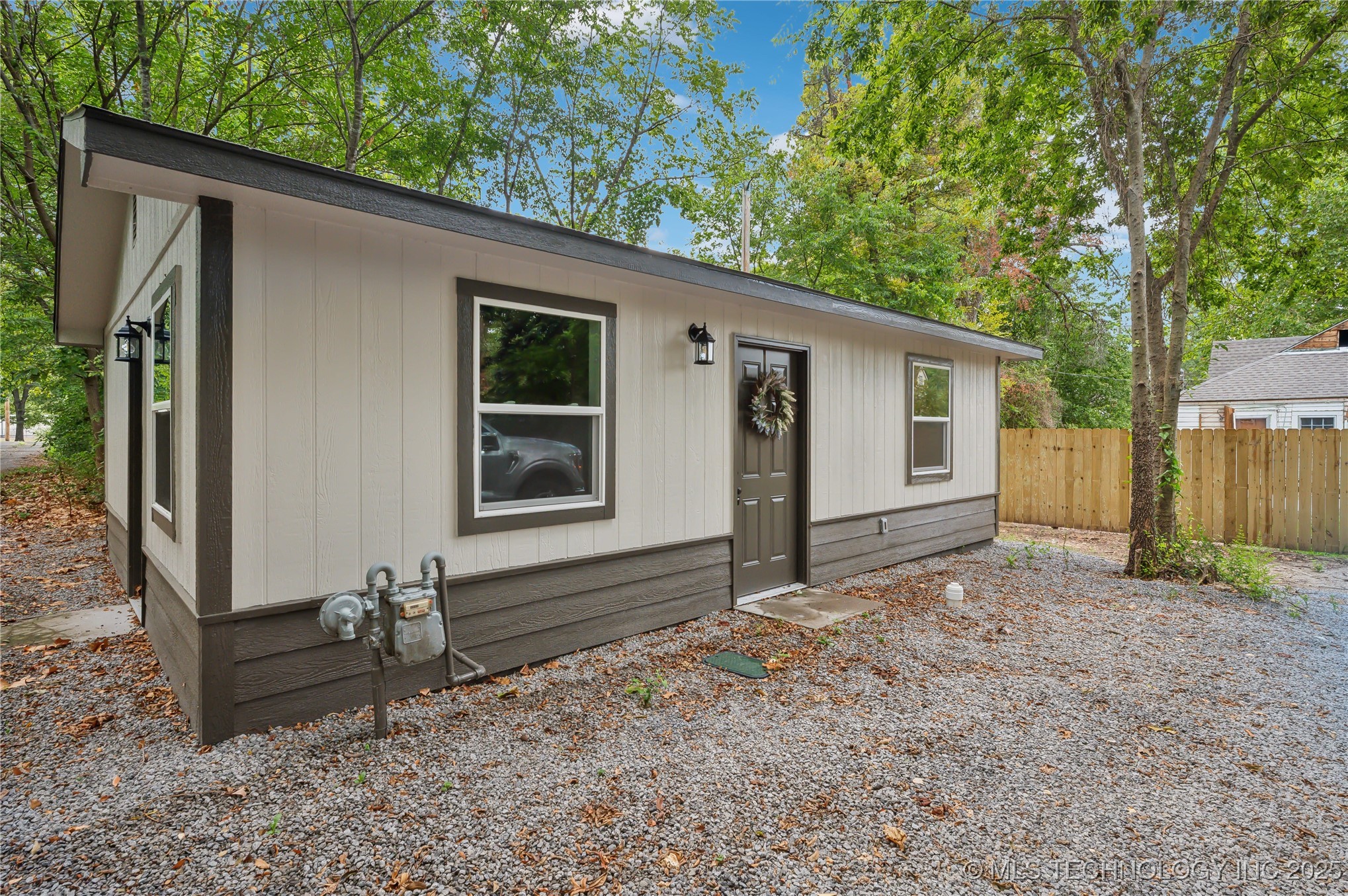 249 W Patti June Street Property Photo 2