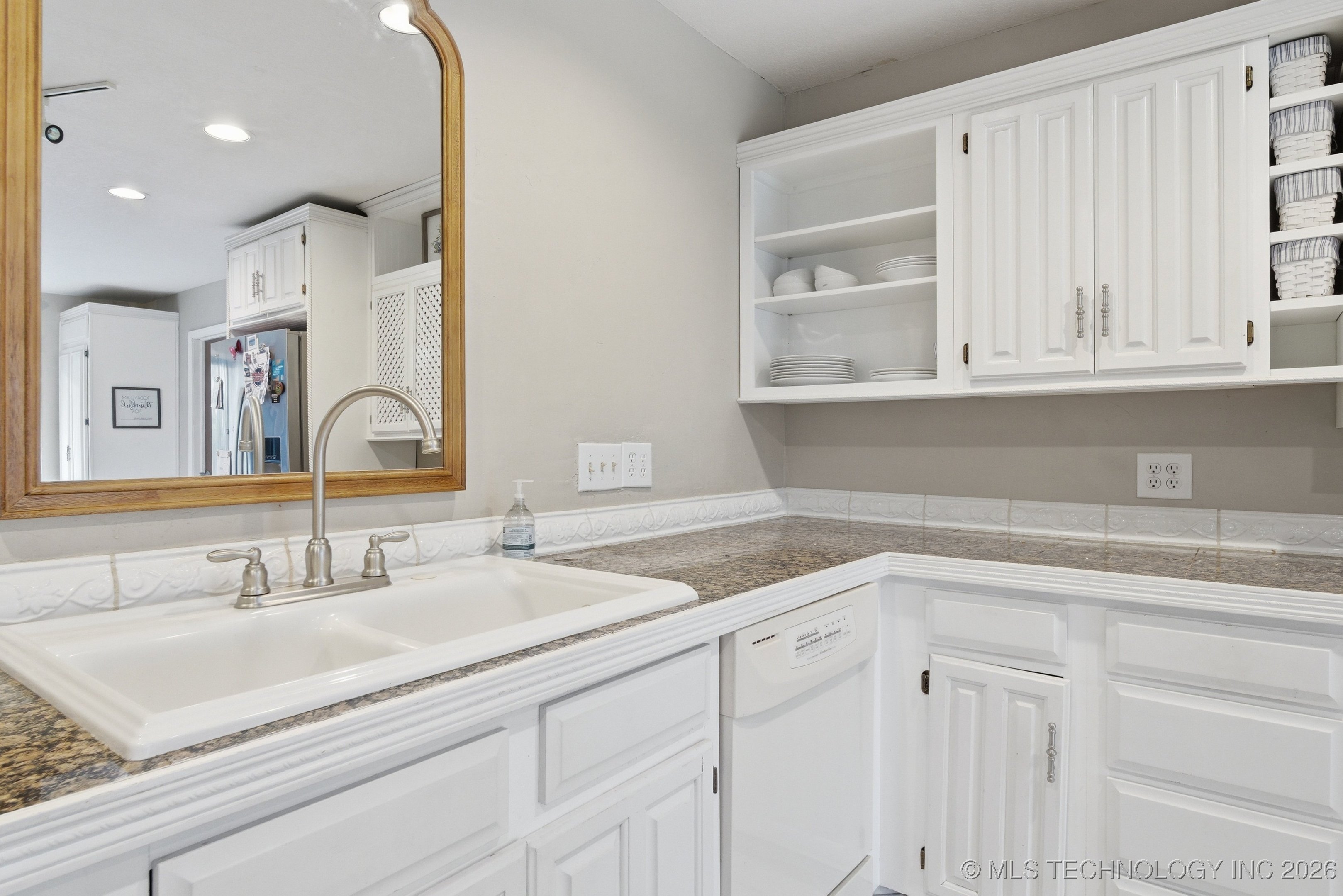 4552 E 85th Street Property Photo 18