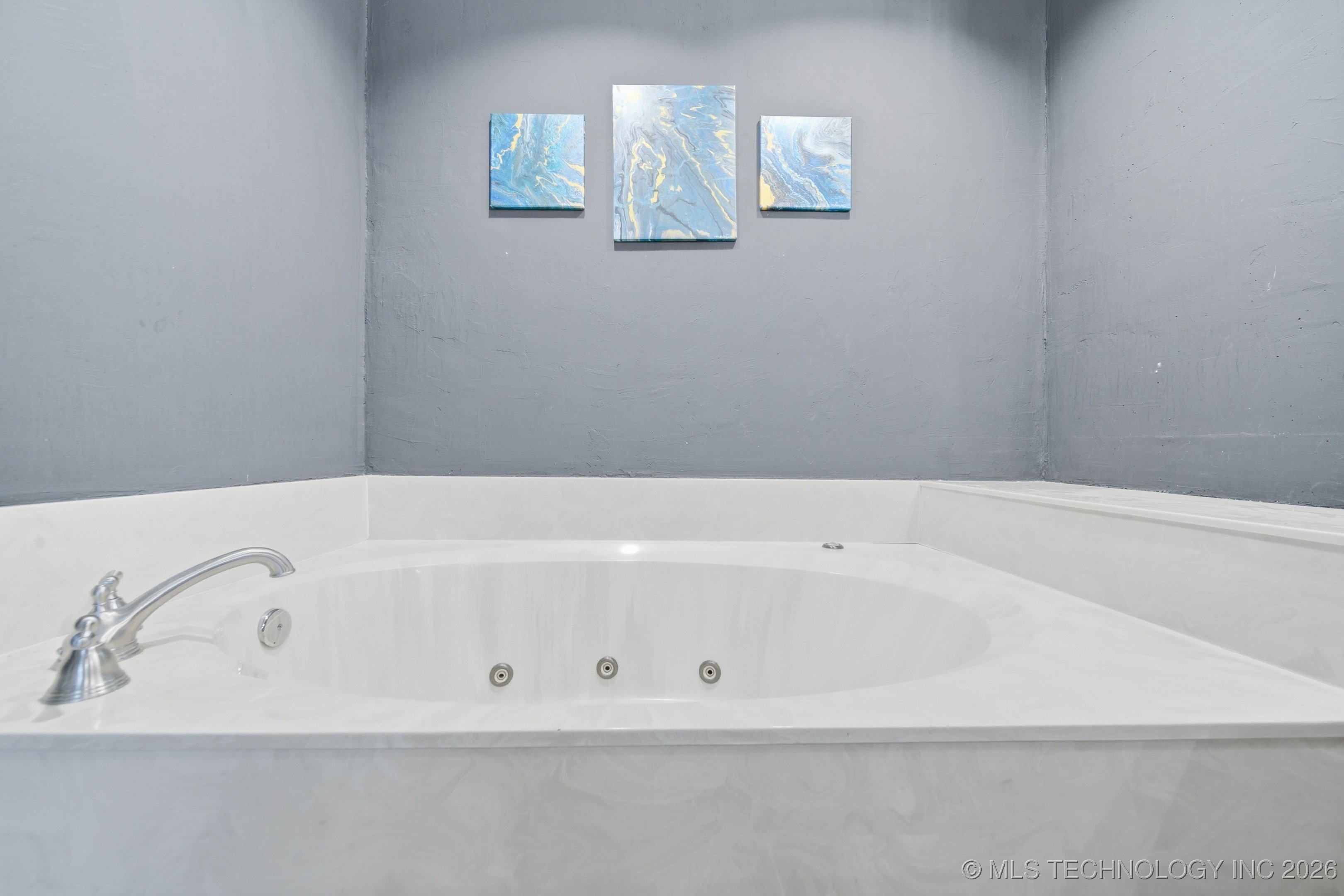 4552 E 85th Street Property Photo 25