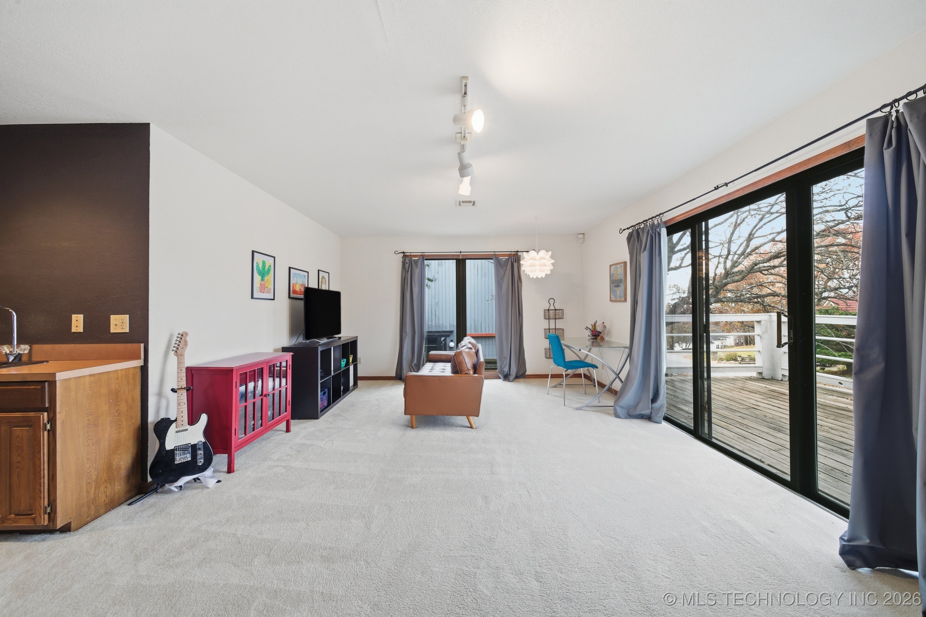 4552 E 85th Street Property Photo 28