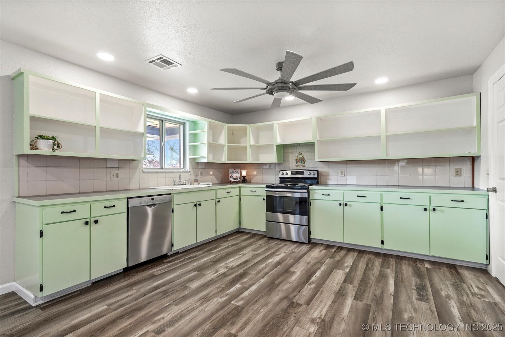 14398 S 246th West Place Property Photo 10