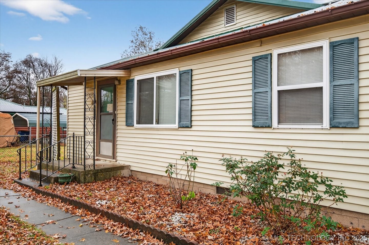 715 S Hickory Street Property Photo 3