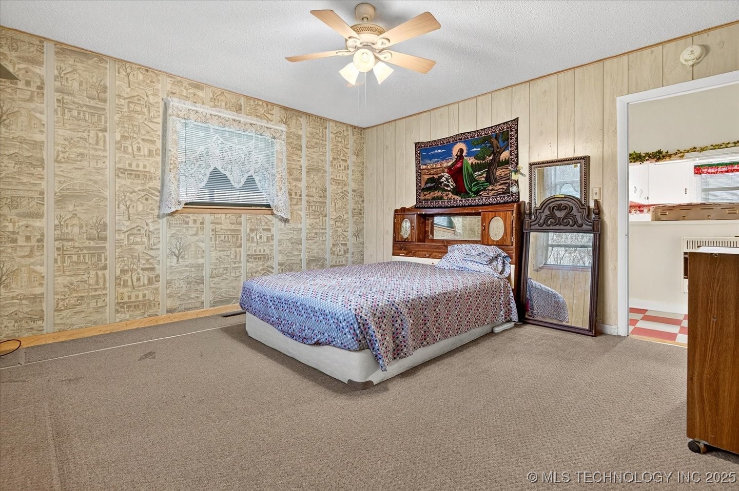 715 S Hickory Street Property Photo 16