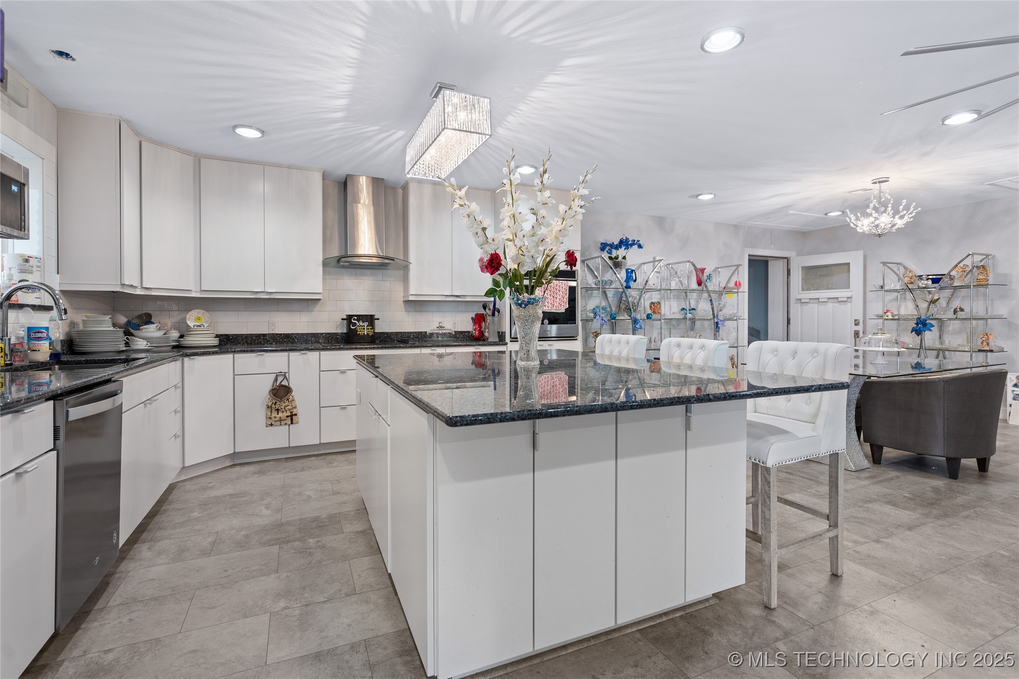 8596 State Highway 199 Property Photo 8