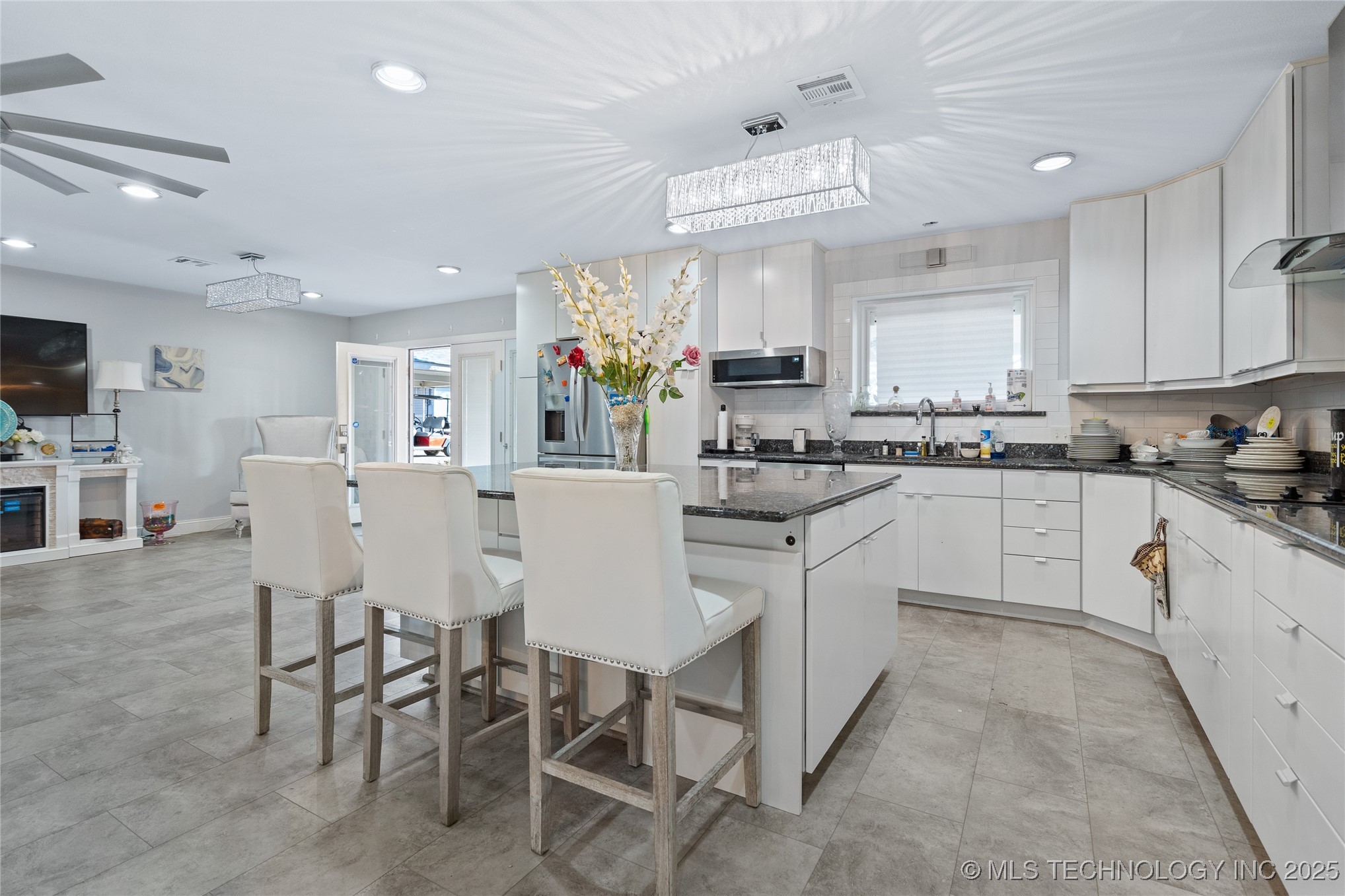 8596 State Highway 199 Property Photo 10