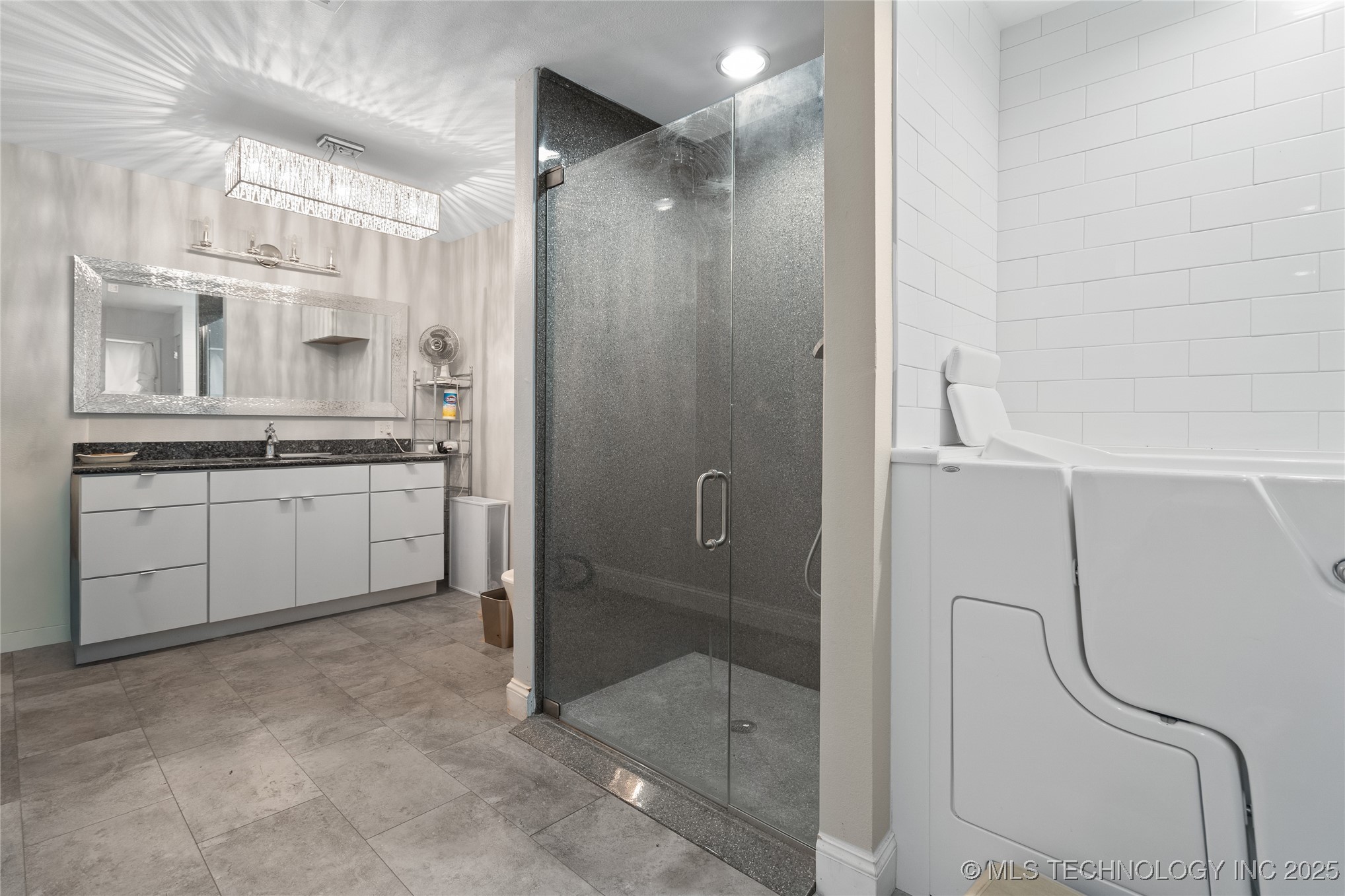 8596 State Highway 199 Property Photo 15