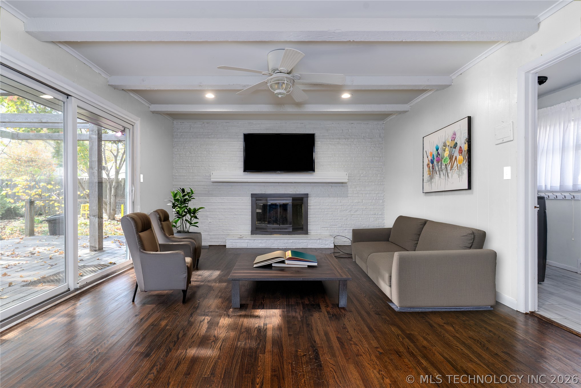 3714 E 46th Place Property Photo 6