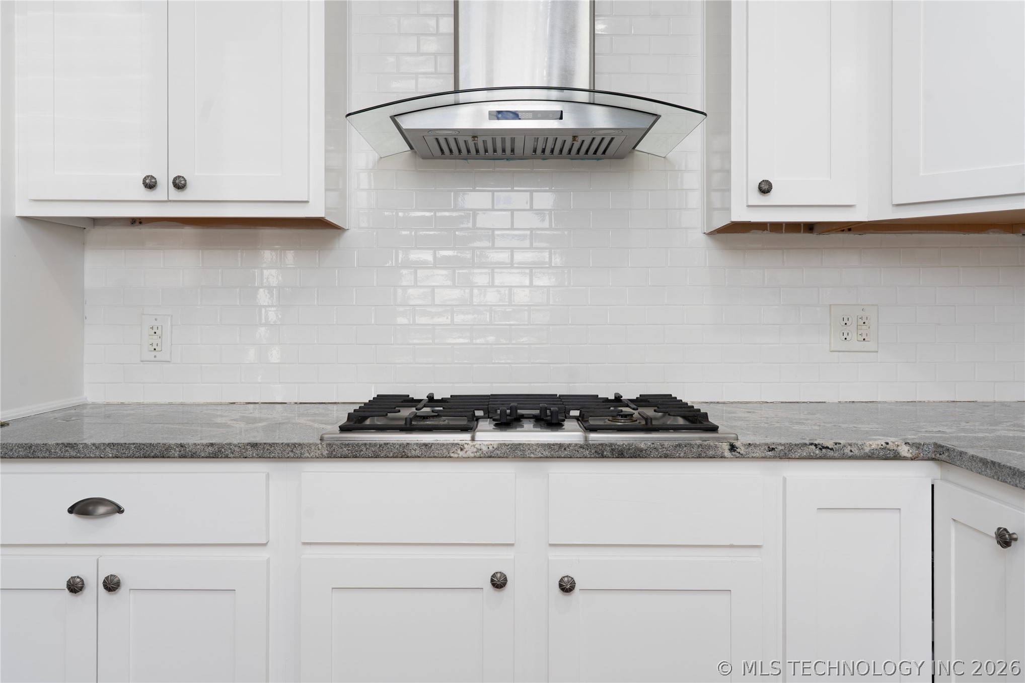 3714 E 46th Place Property Photo 12