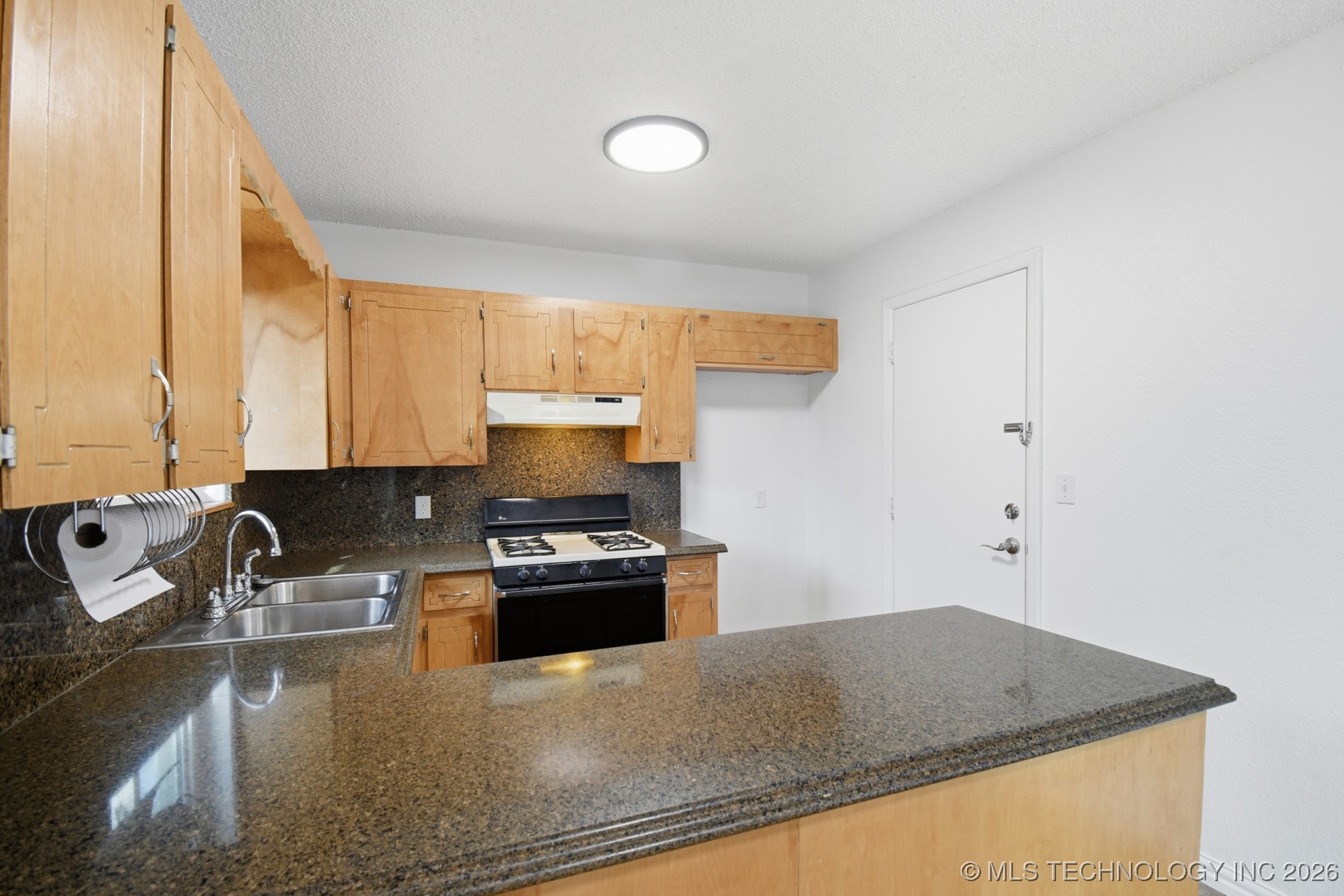 3102 N Troost Avenue Property Photo 4