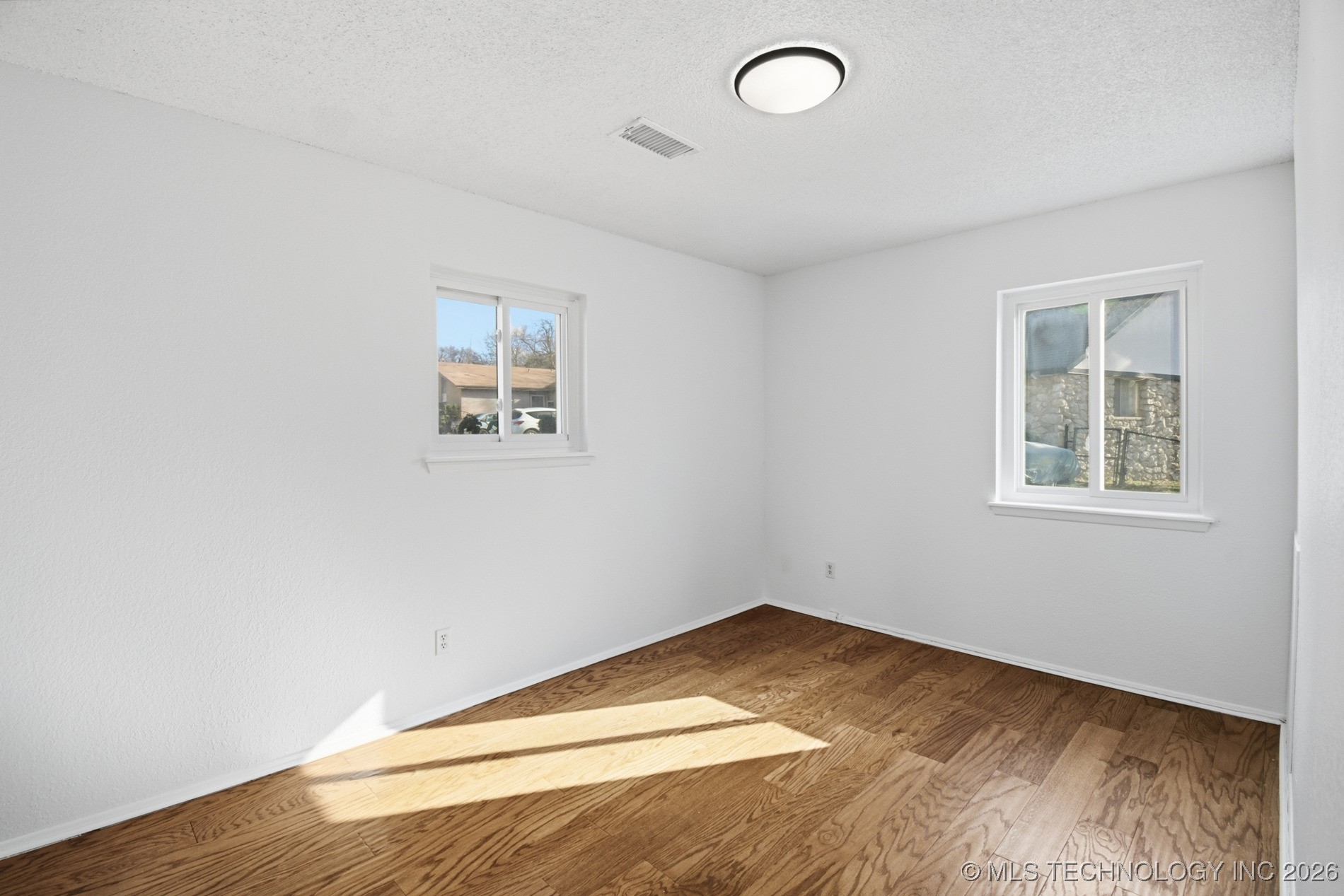 3102 N Troost Avenue Property Photo 8