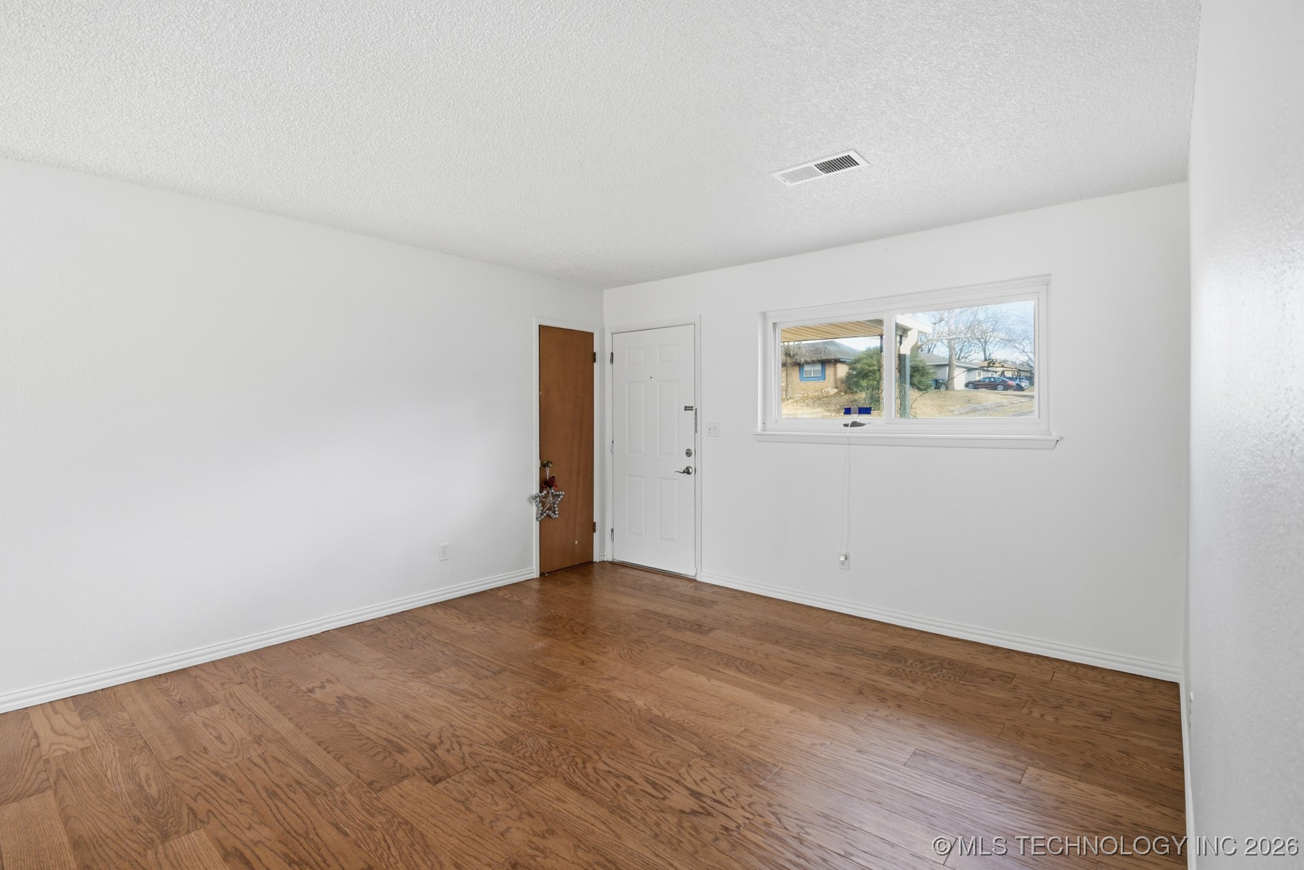 3102 N Troost Avenue Property Photo 9