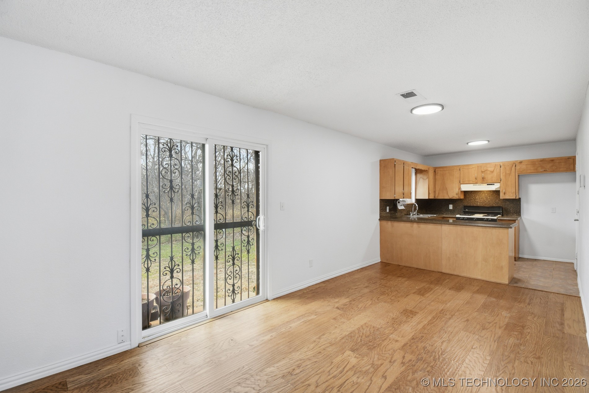 3102 N Troost Avenue Property Photo 13