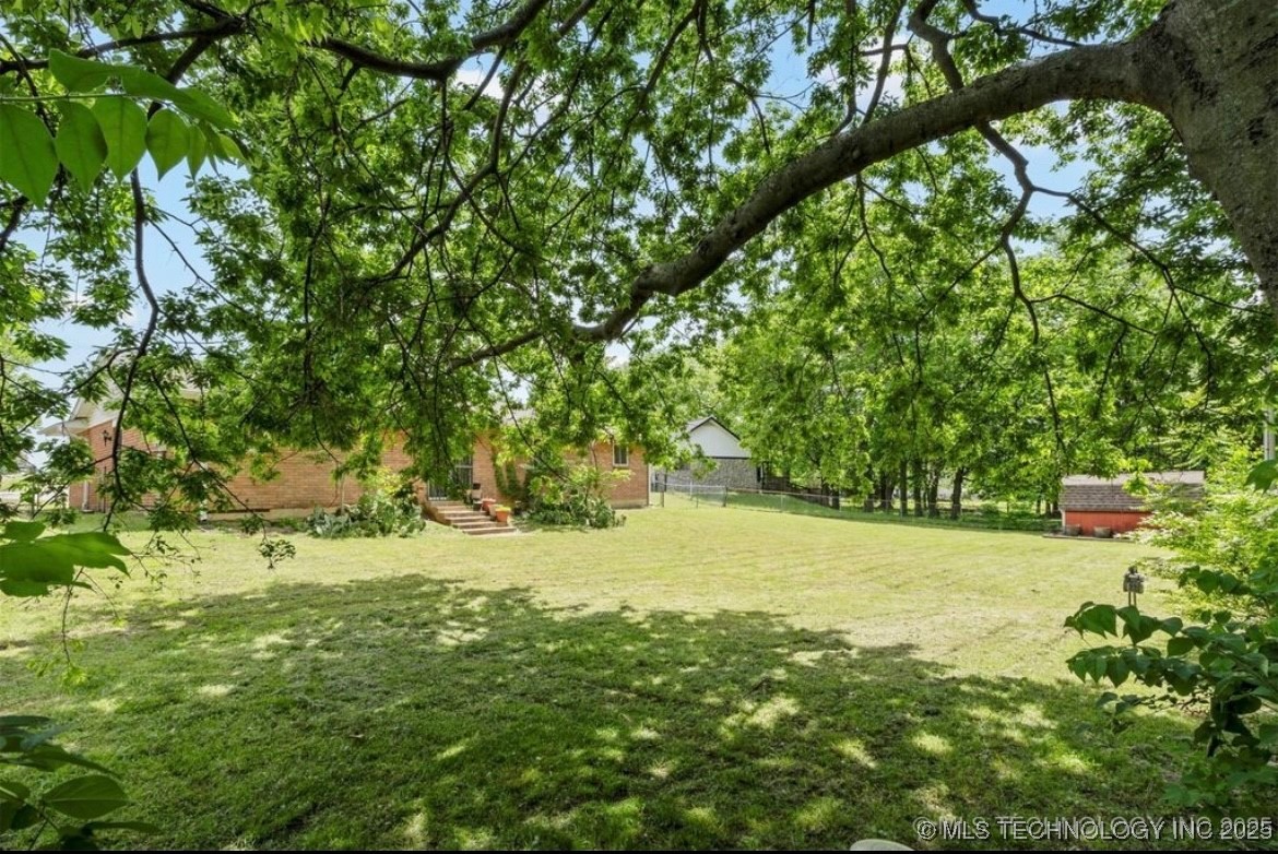 3102 N Troost Avenue Property Photo 31