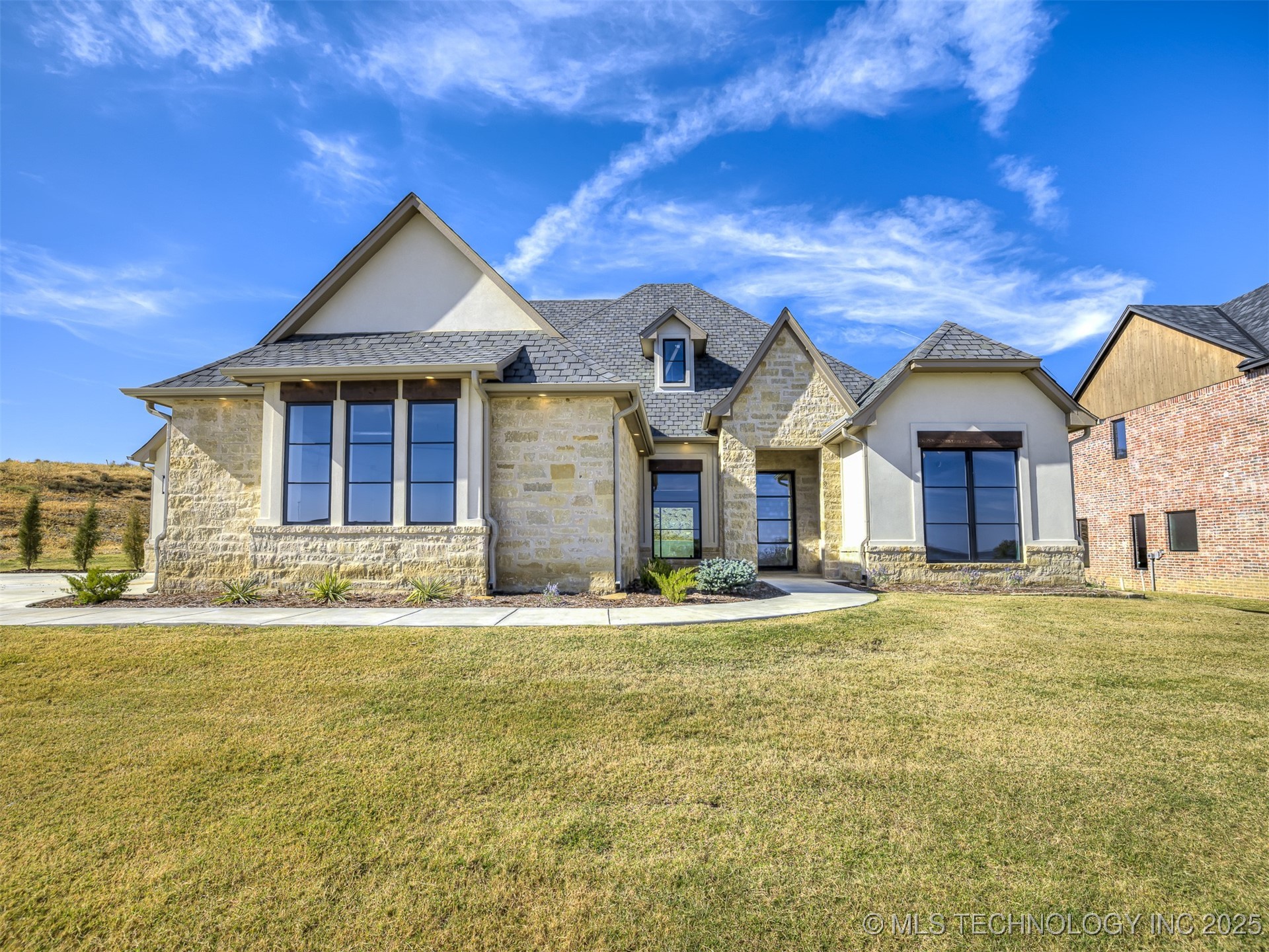 12125 Sunrise Ridge Loop Property Photo 3