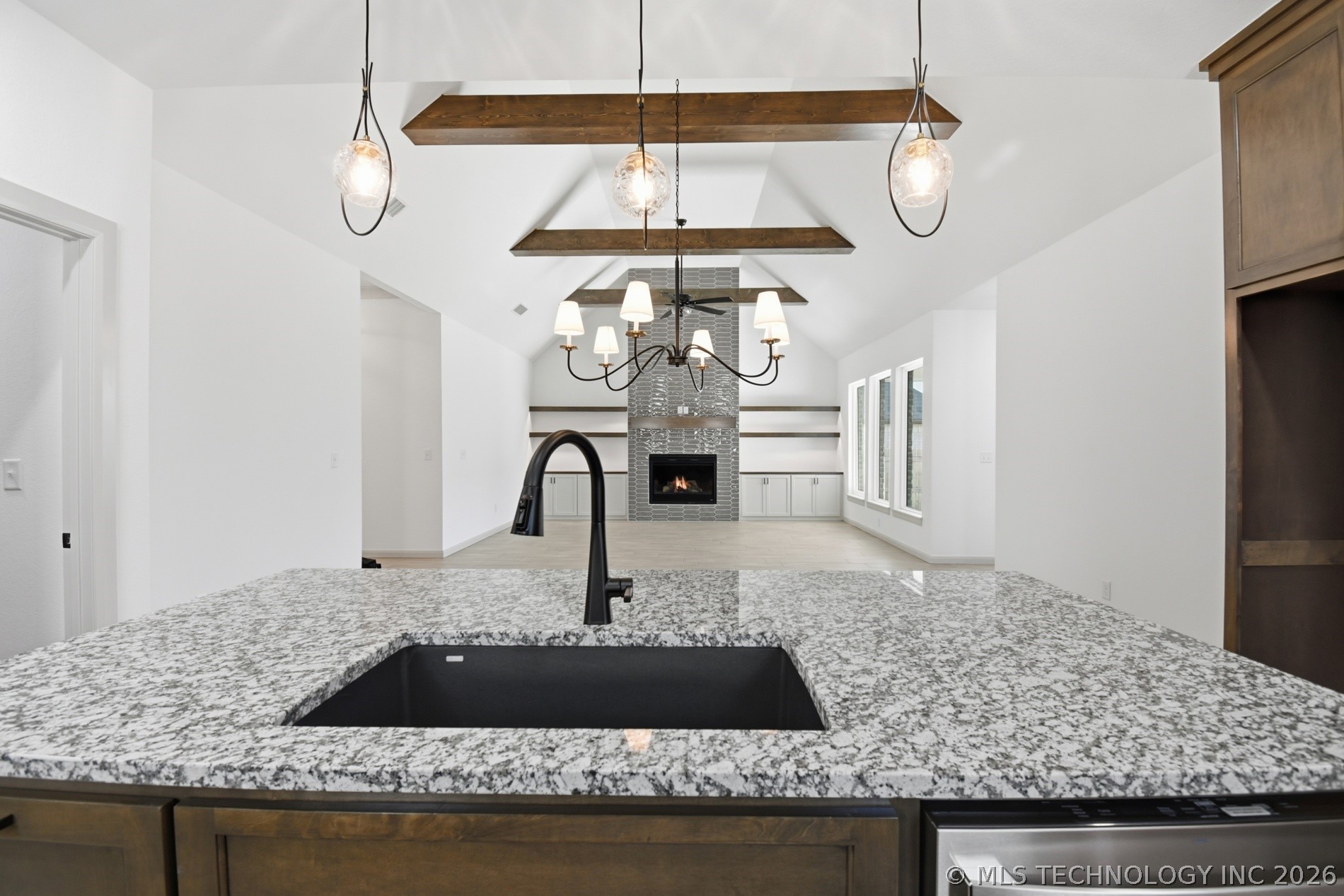 1218 N Elder Avenue Property Photo 7