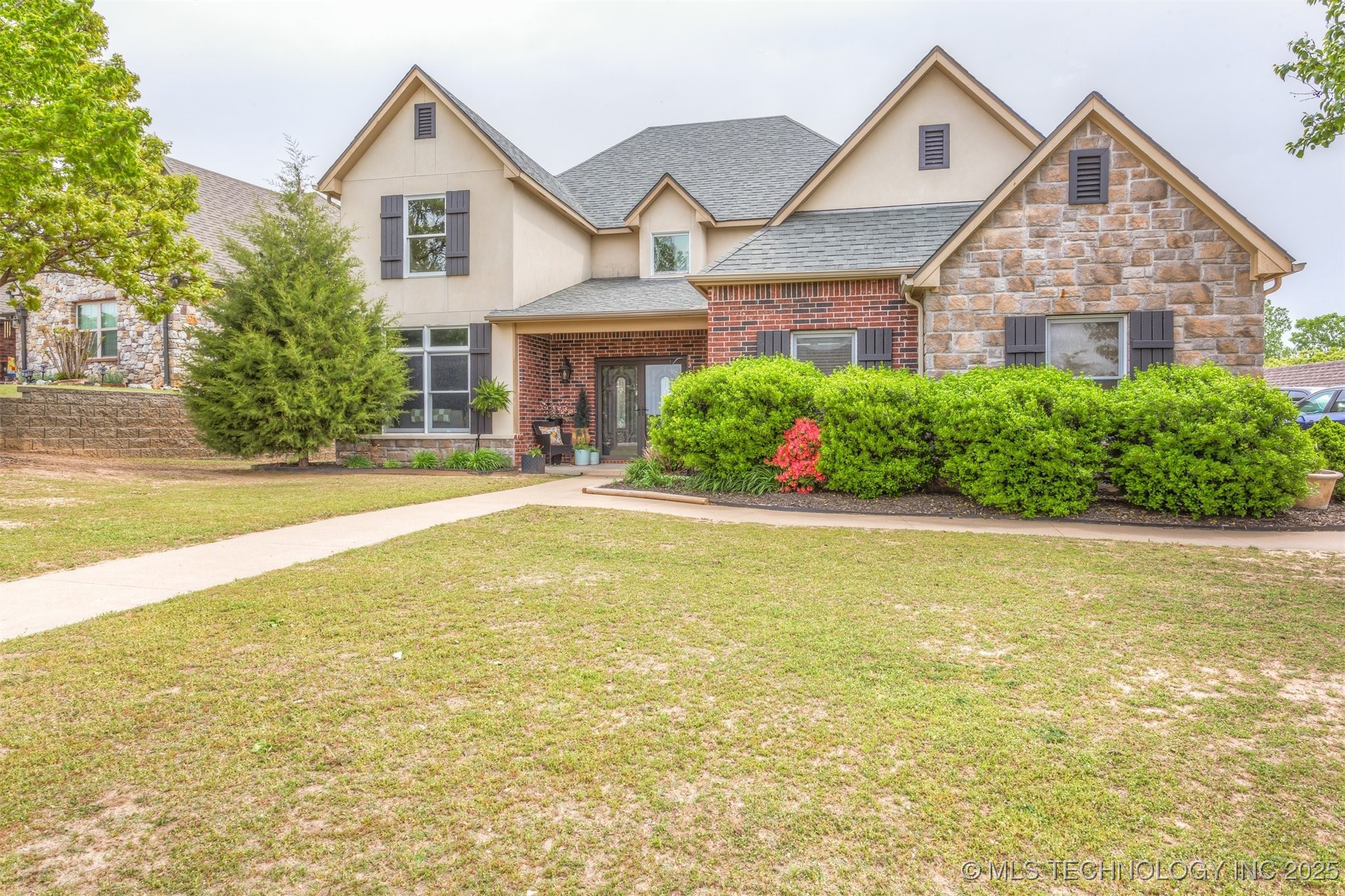 461 Cross Timbers Boulevard Property Photo 1