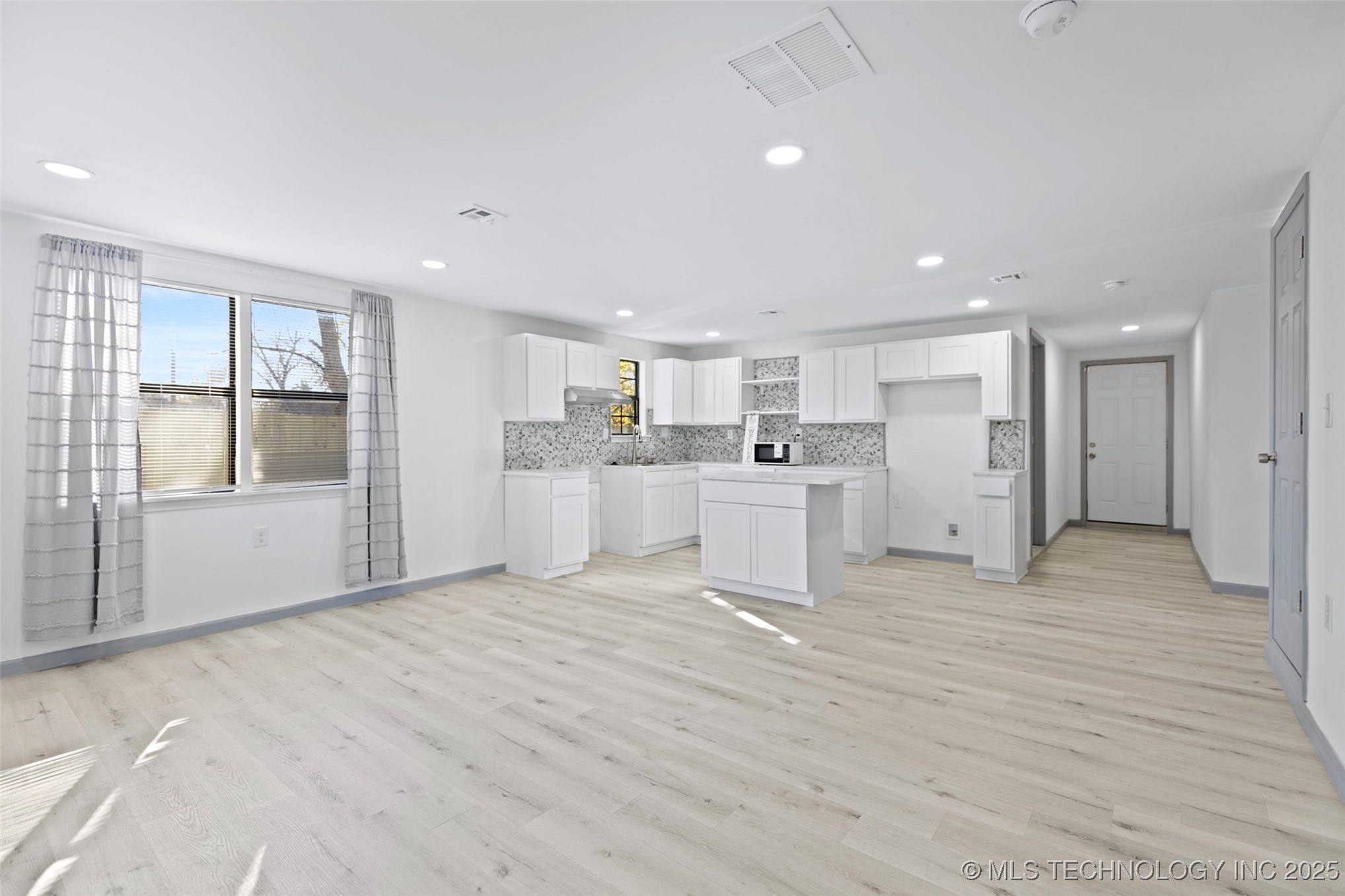 442 S 54th West Avenue Property Photo 3