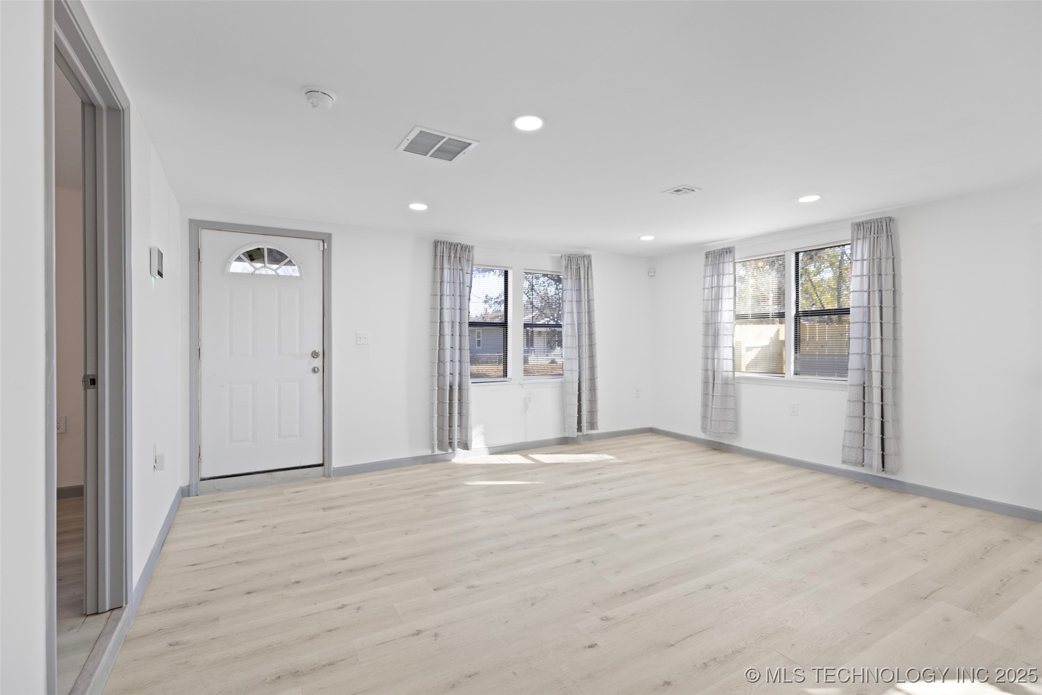 442 S 54th West Avenue Property Photo 4