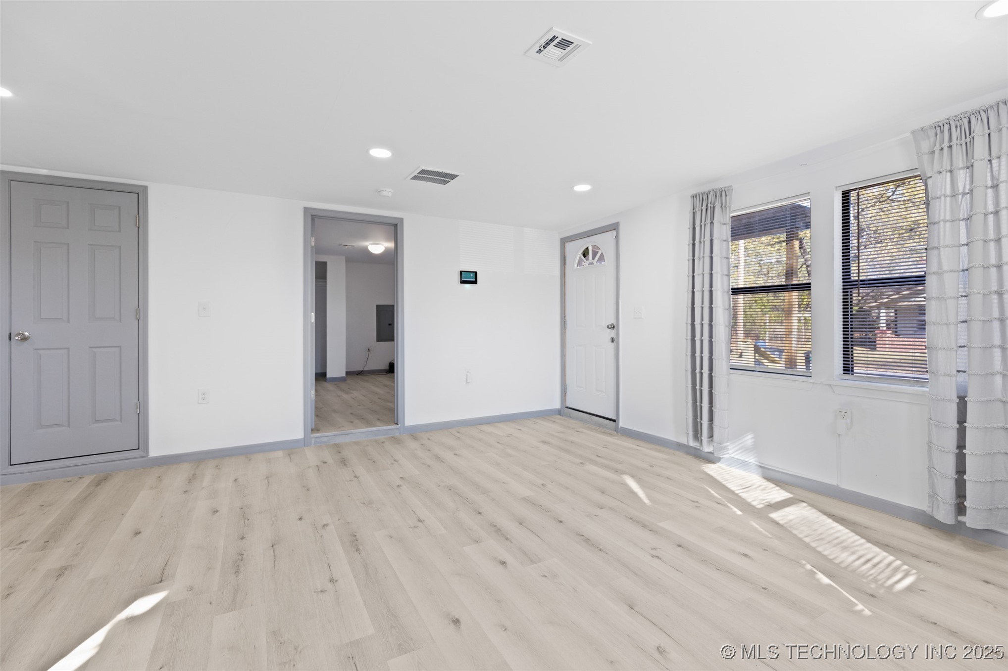 442 S 54th West Avenue Property Photo 5