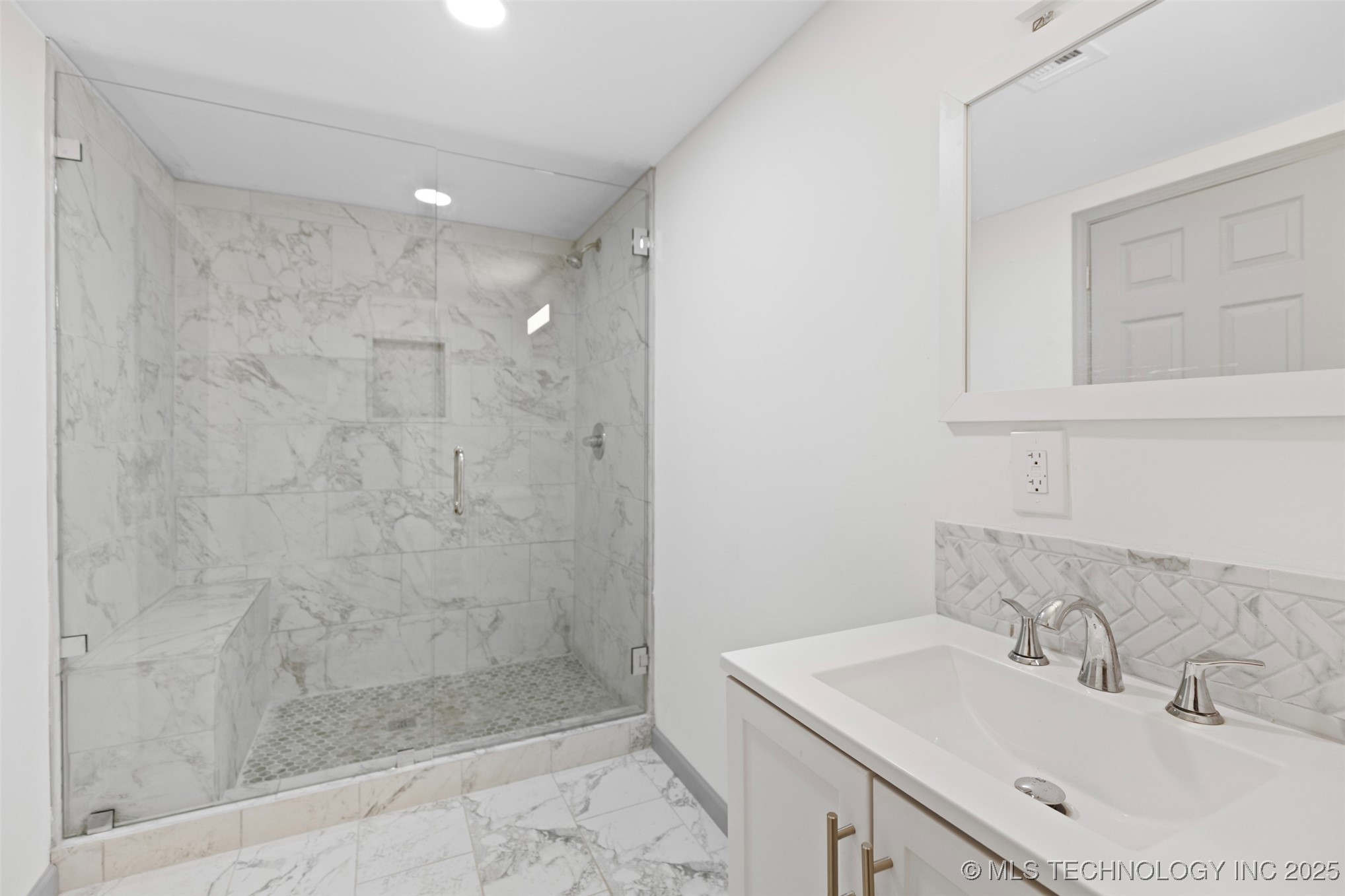 442 S 54th West Avenue Property Photo 8