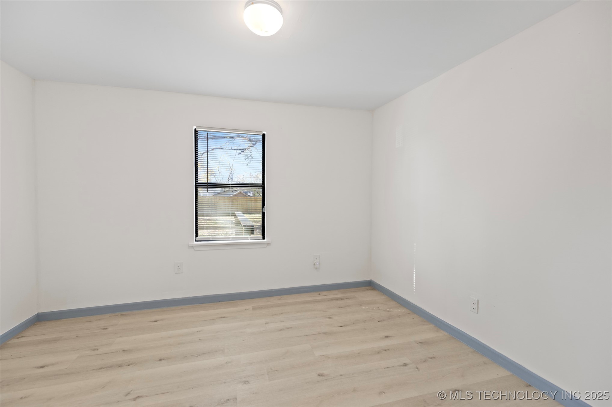 442 S 54th West Avenue Property Photo 10