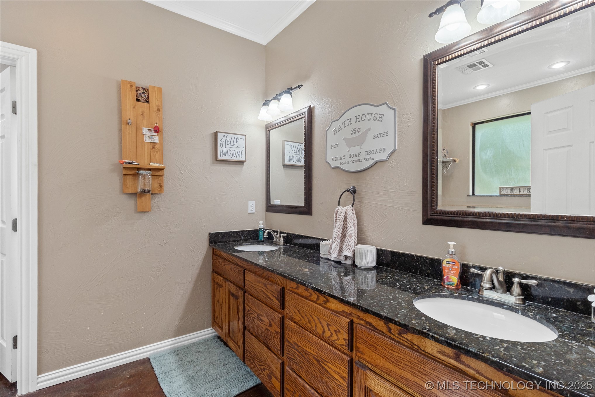 16201 County Road 3635 Property Photo 8