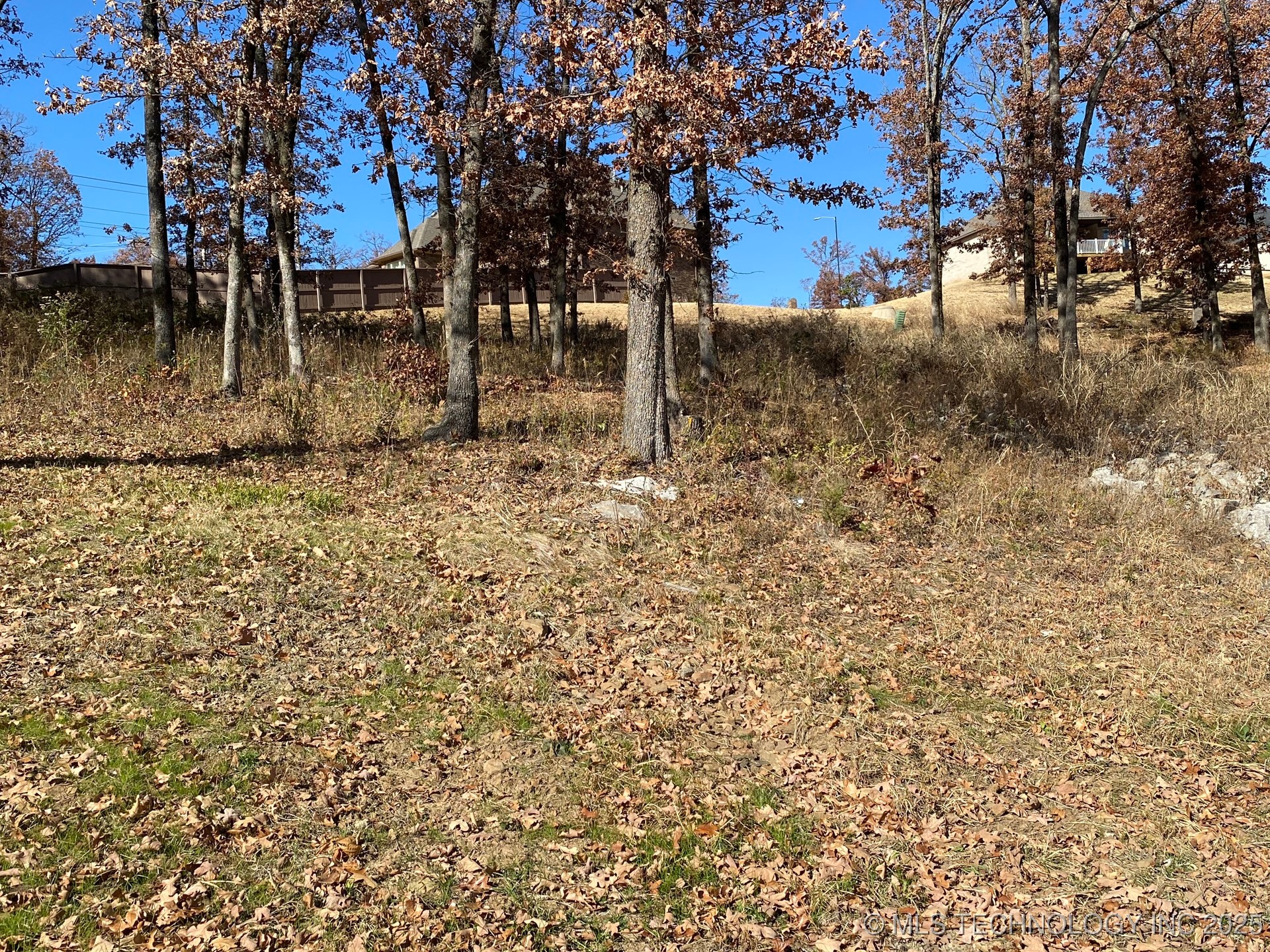 656 Woodlands Drive Property Photo 5