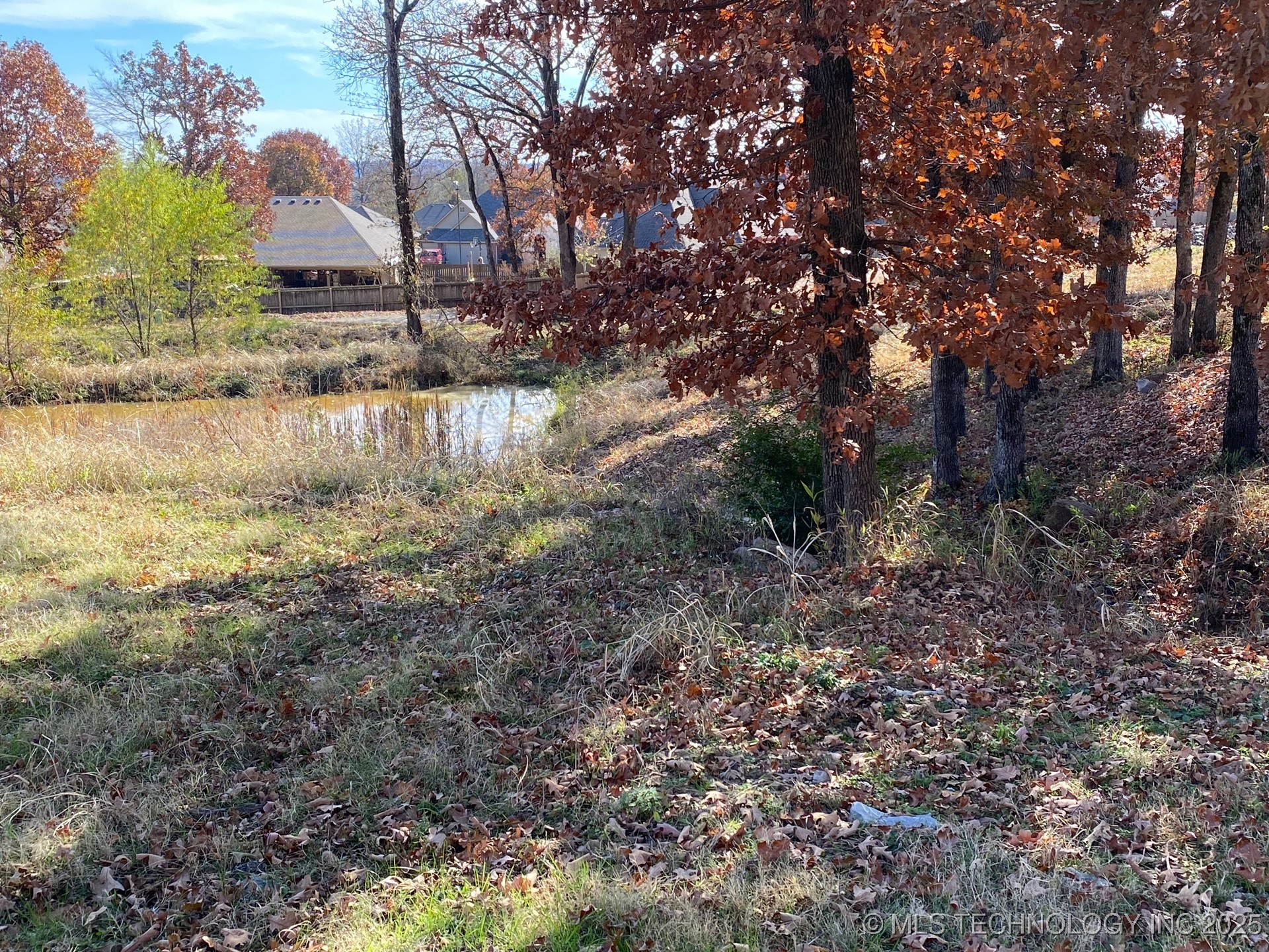 655 Woodlands Drive Property Photo 5