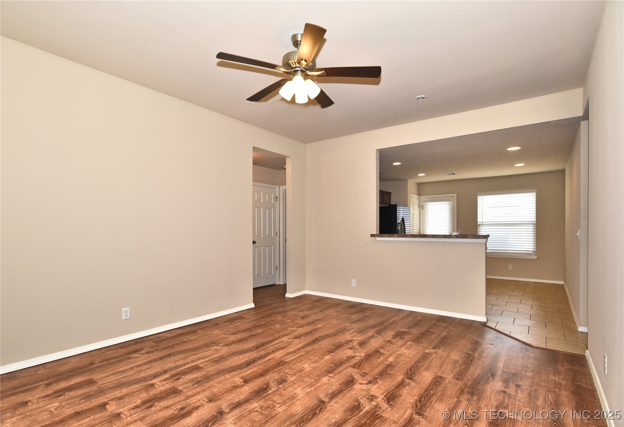 6709 N 128 East Avenue Property Photo 4