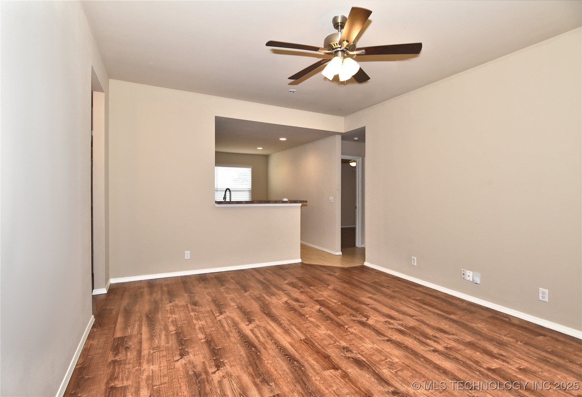 6709 N 128 East Avenue Property Photo 5