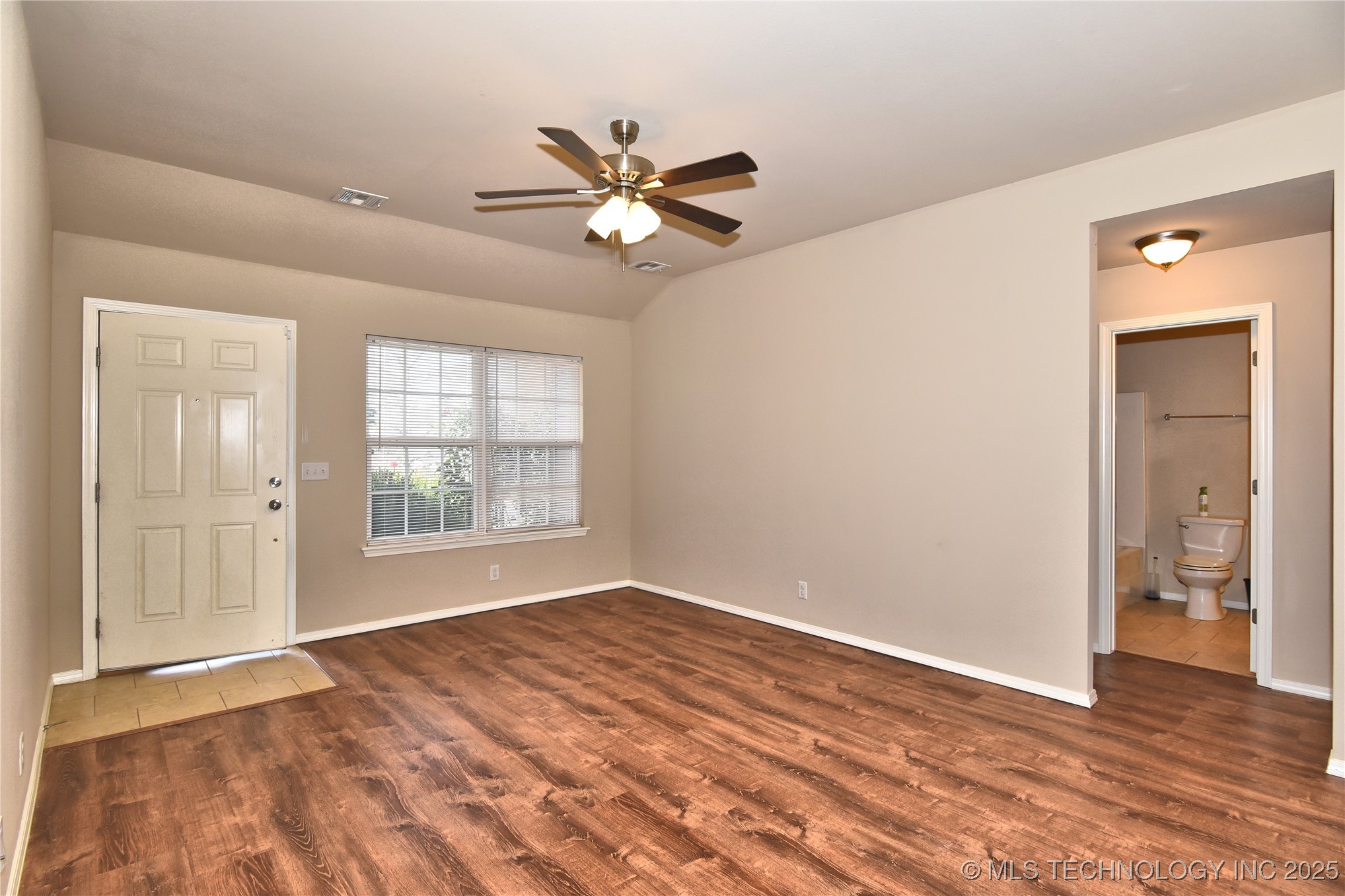 6709 N 128 East Avenue Property Photo 6