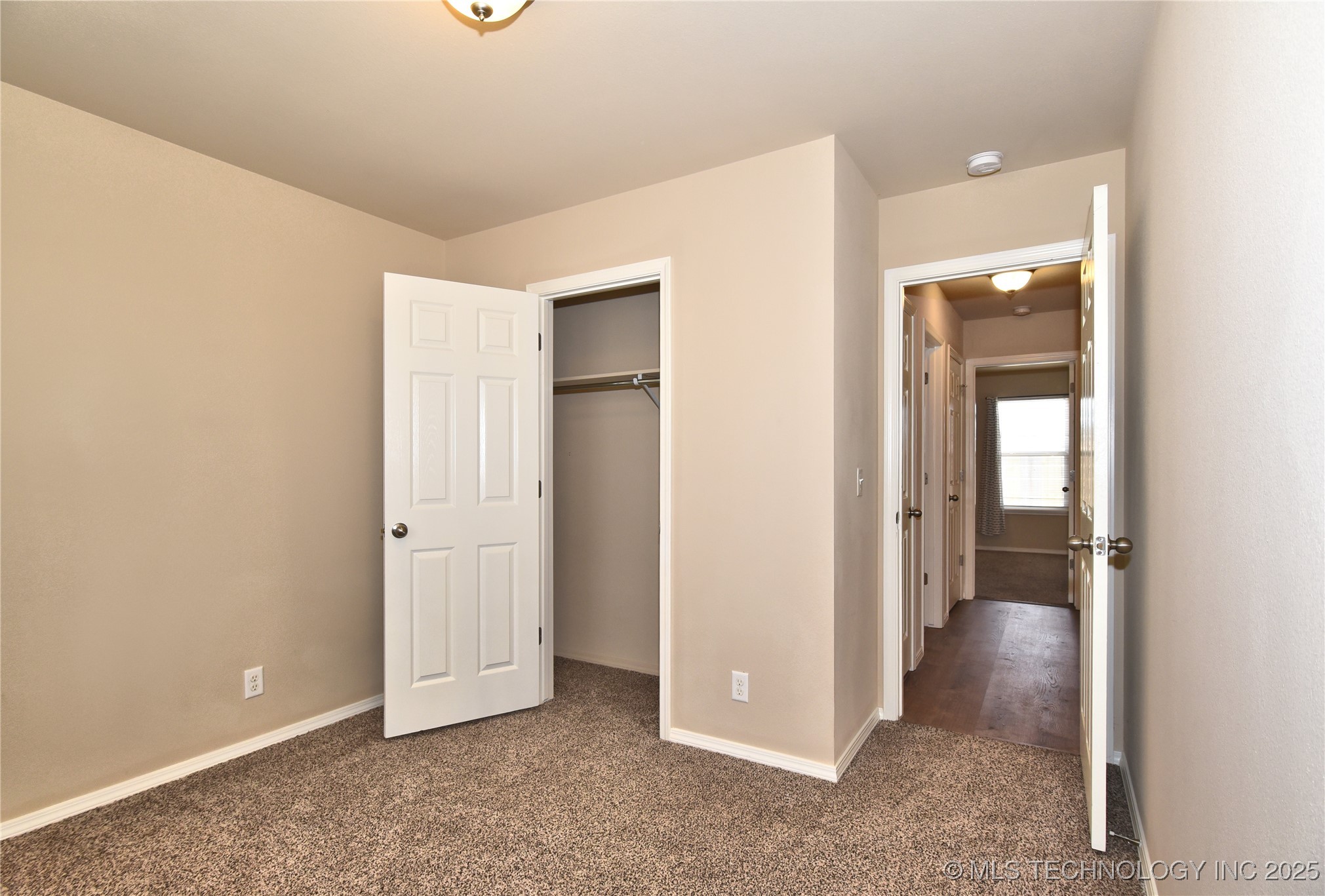 6709 N 128 East Avenue Property Photo 20