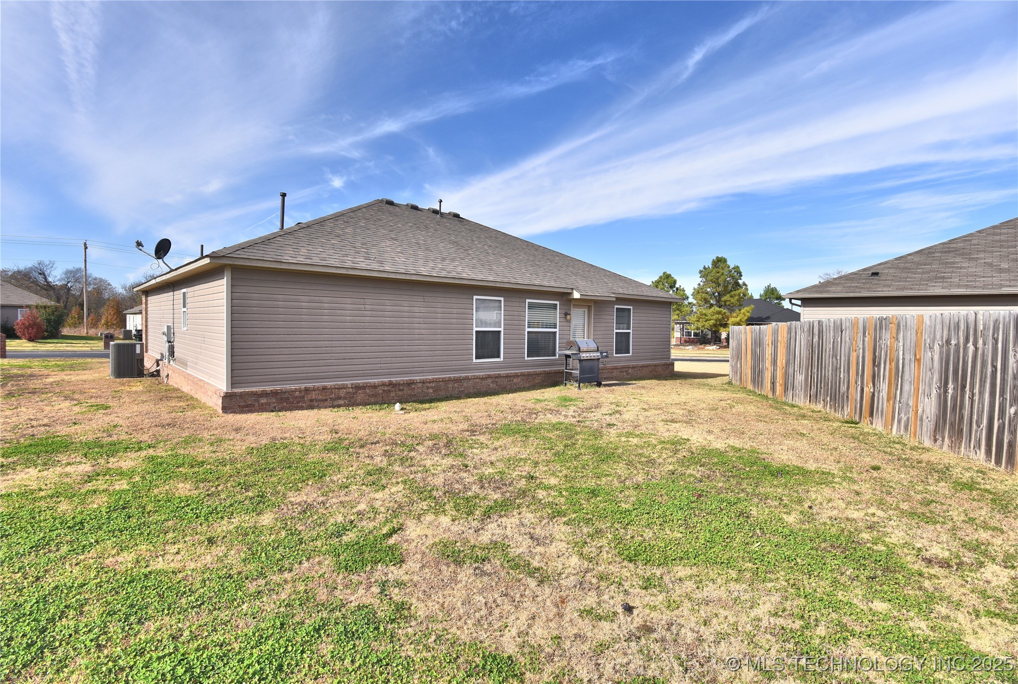 6709 N 128 East Avenue Property Photo 23