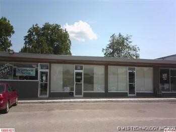 30 Broadlawn Shopping Property Photo 1