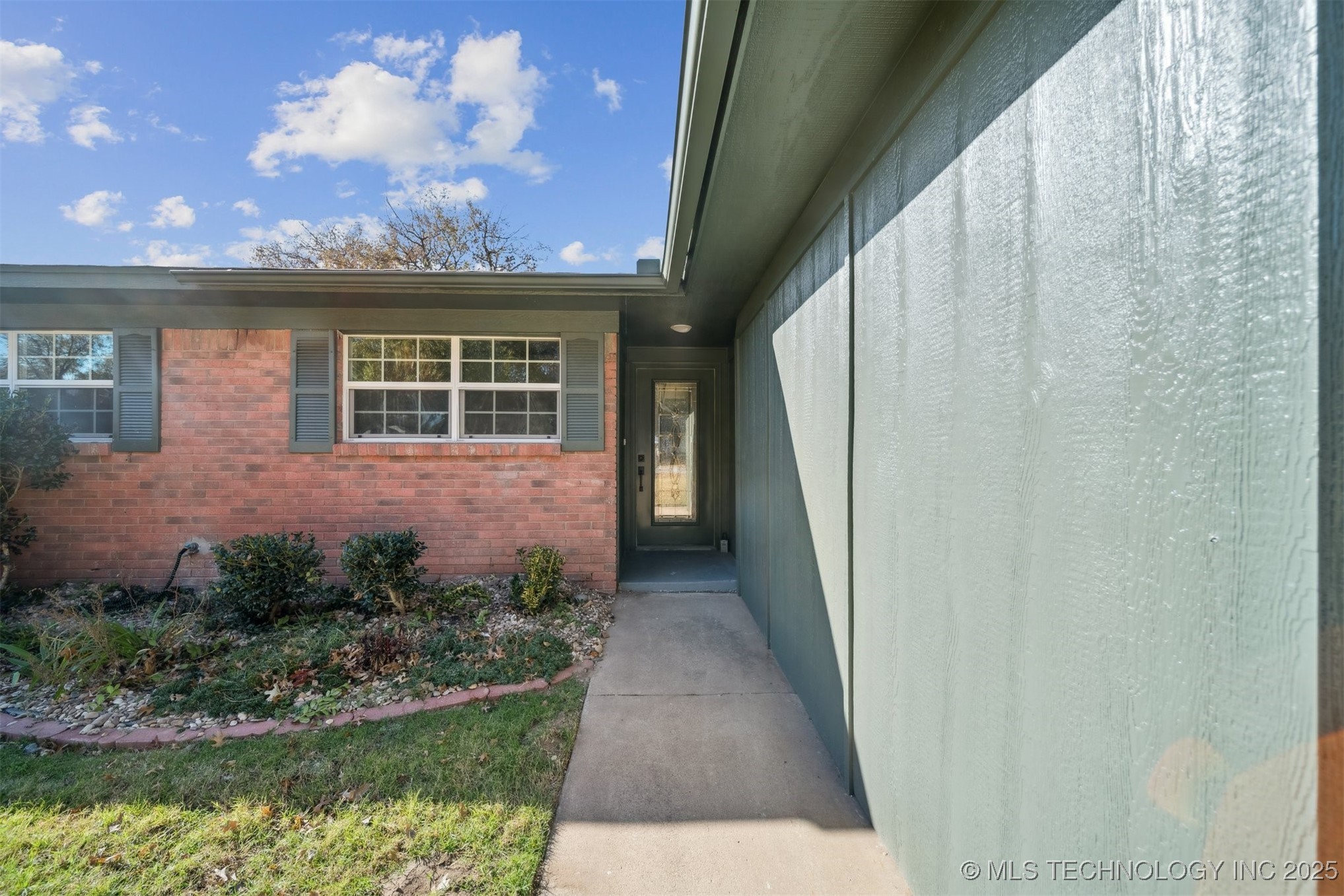 12764 S 123rd East Avenue Property Photo 2