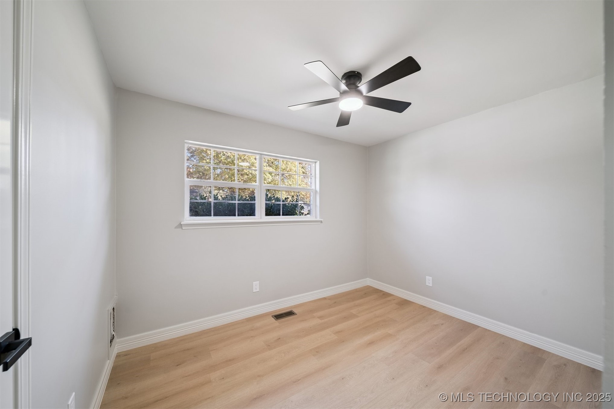 12764 S 123rd East Avenue Property Photo 5