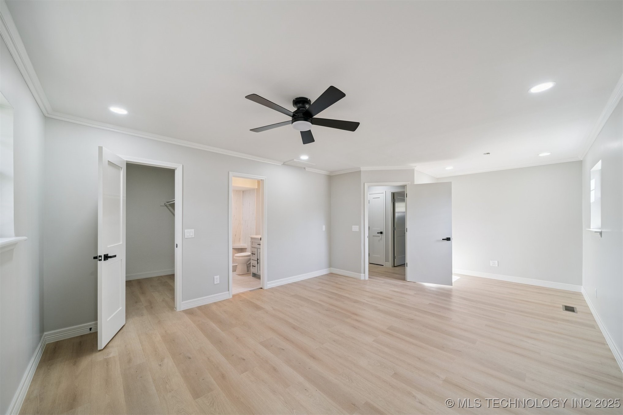 12764 S 123rd East Avenue Property Photo 8