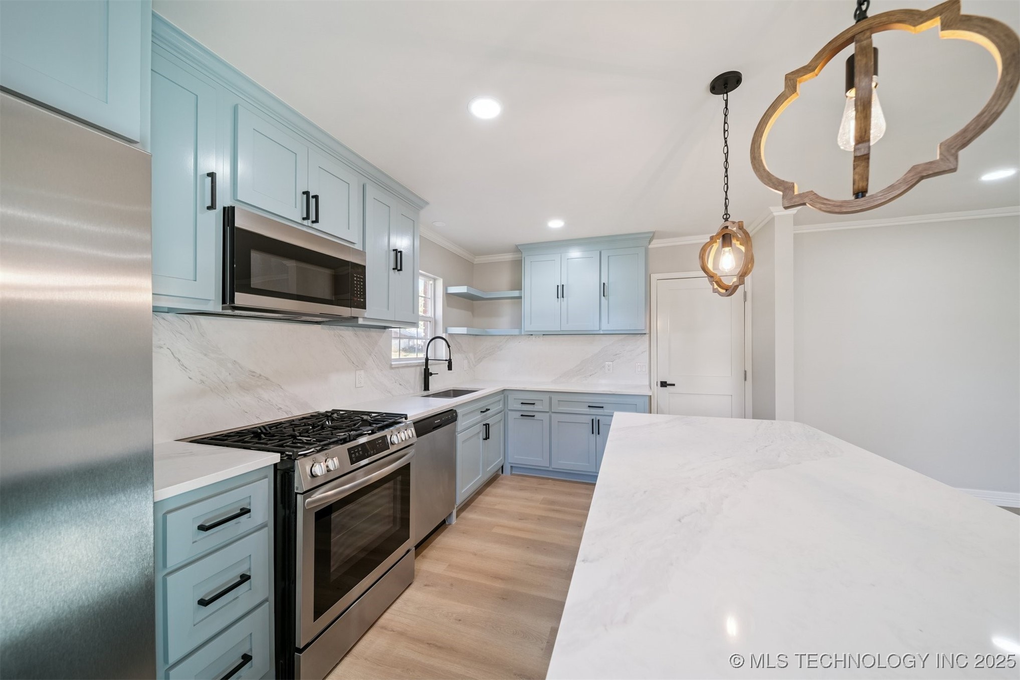 12764 S 123rd East Avenue Property Photo 14