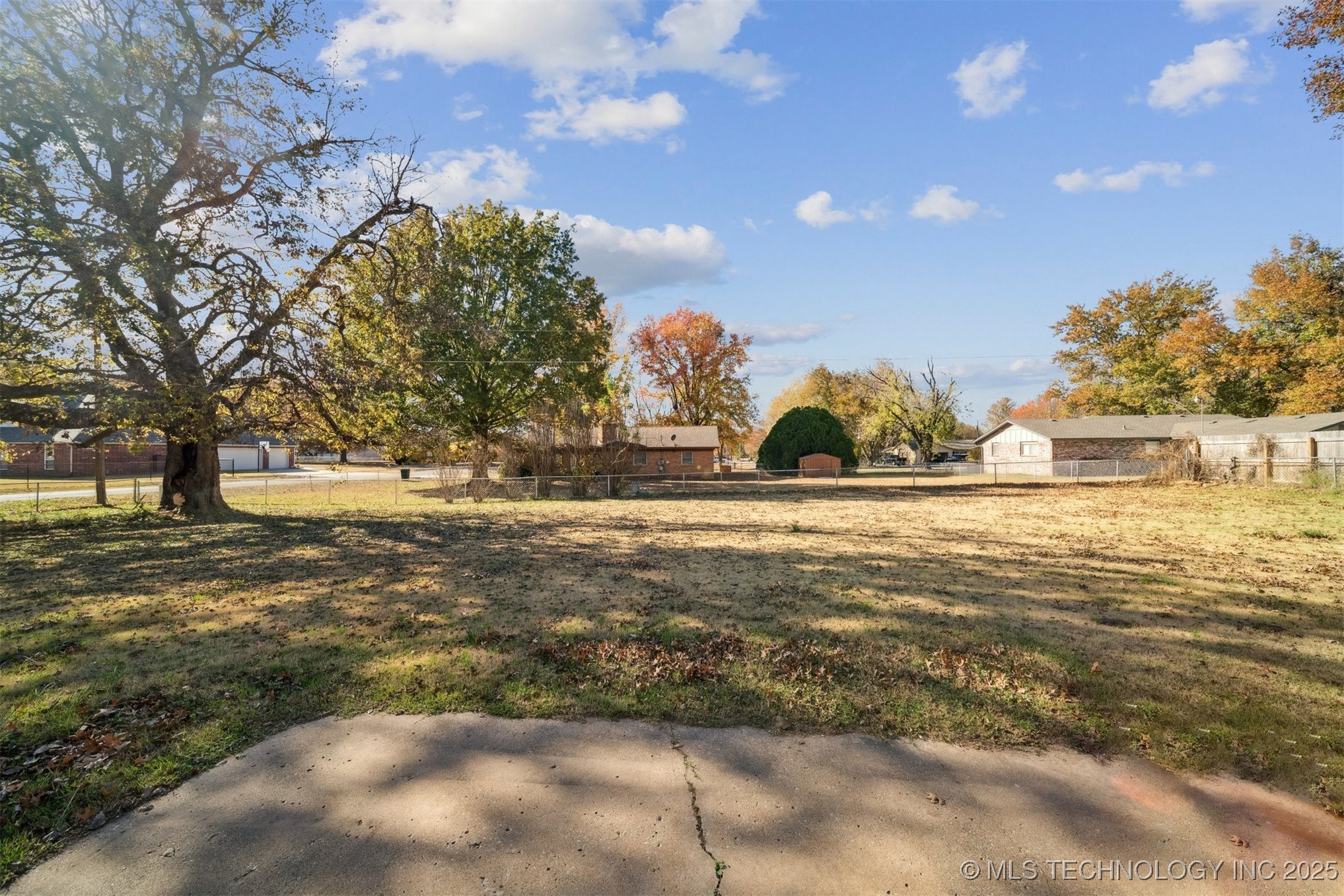 12764 S 123rd East Avenue Property Photo 17