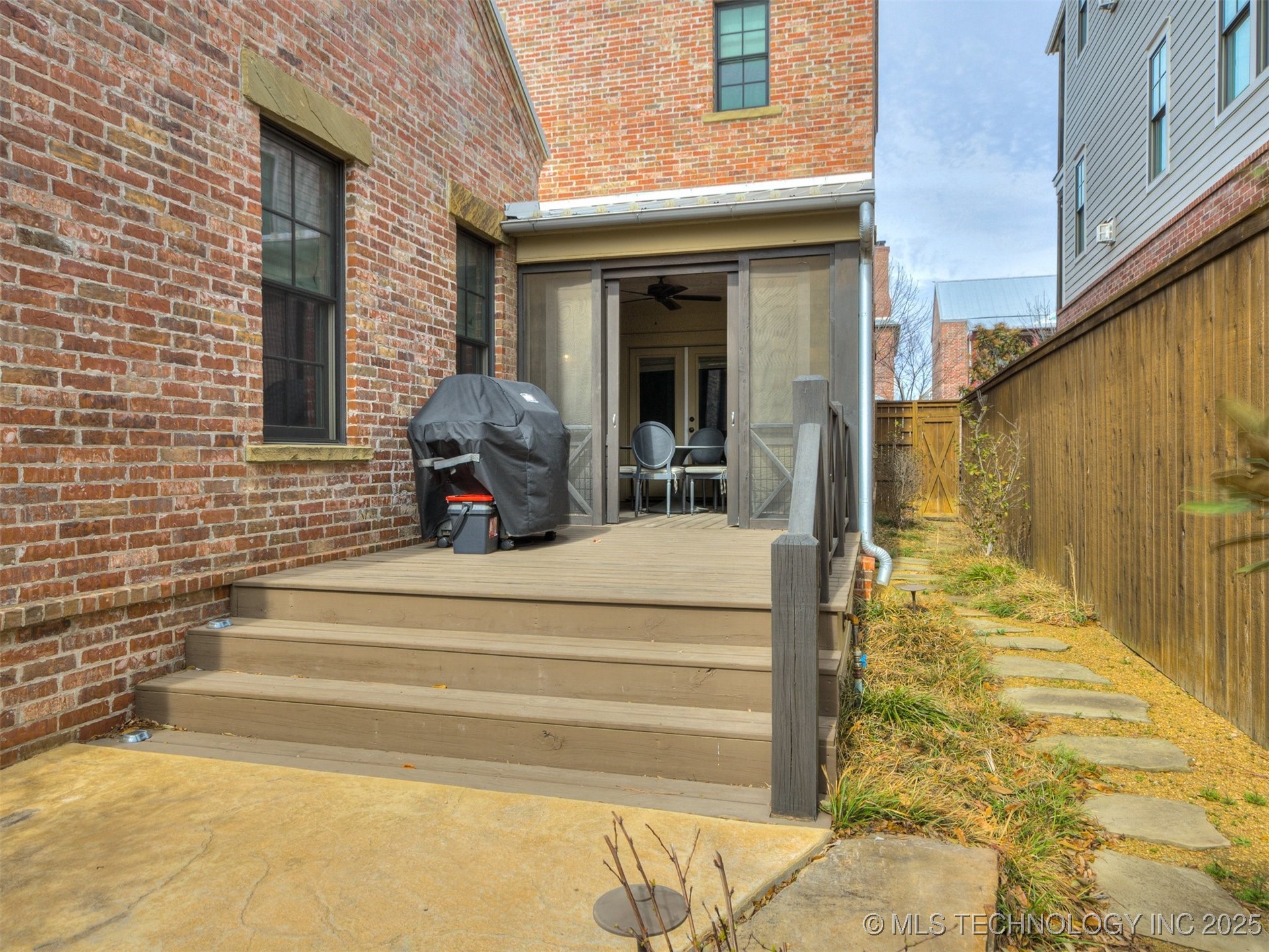 34 Park Street Property Photo 43