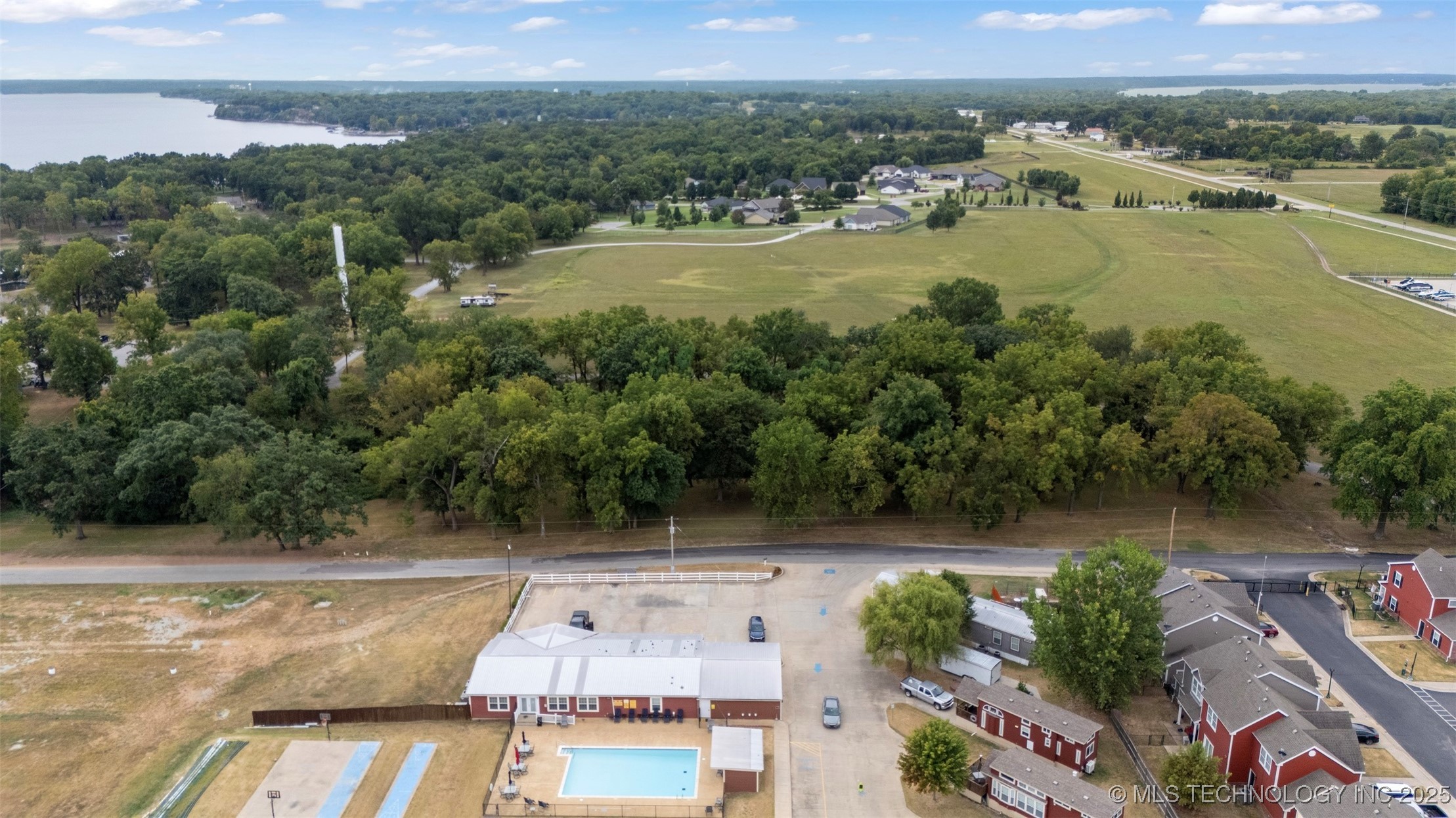 E 280th Road Property Photo 3