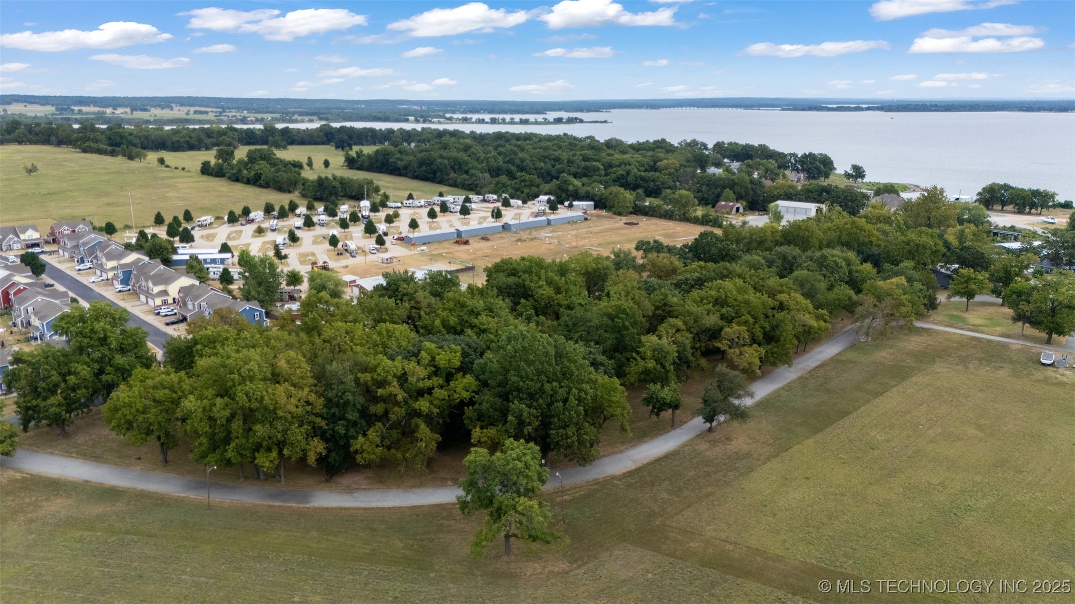 E 280th Road Property Photo 4